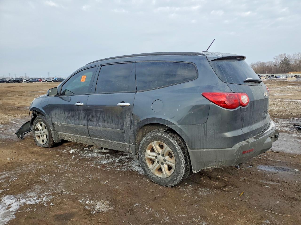 2012 Chevrolet Traverse Ls - Фото 2