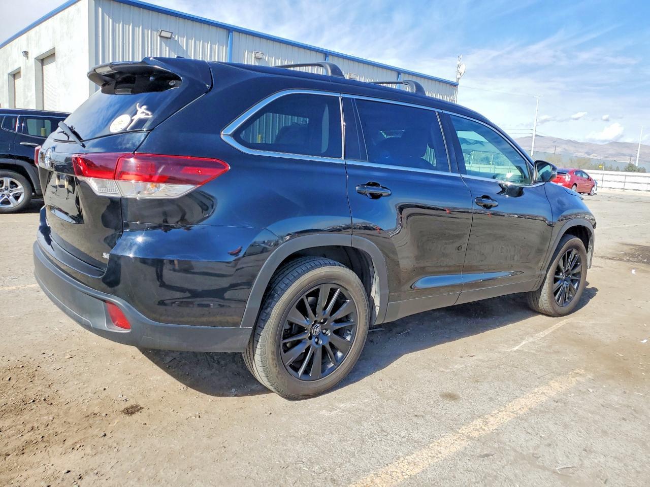 2019 Toyota Highlander Se - Фото 3