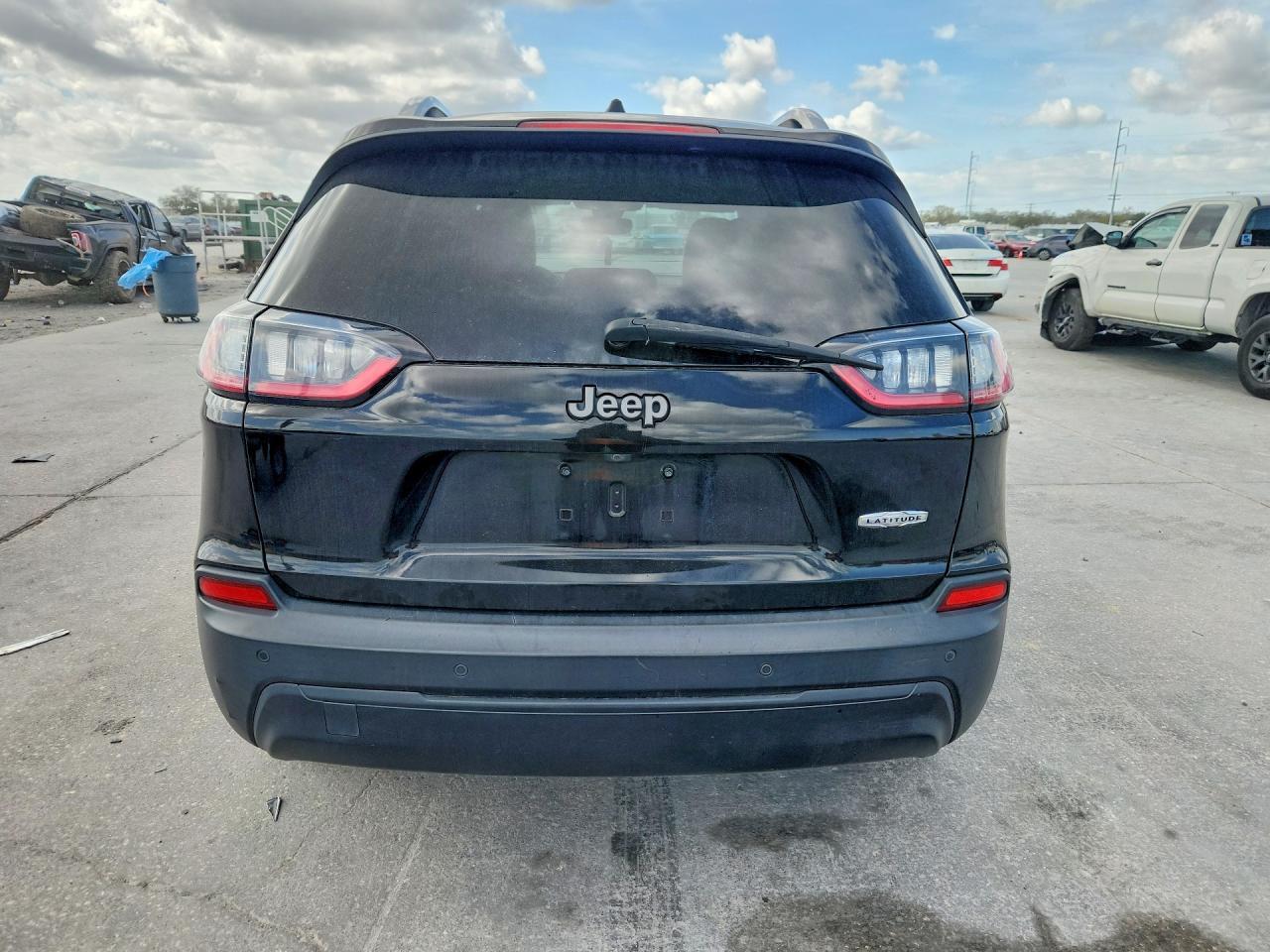 2019 Jeep Cherokee Latitude Plus - Фото 6