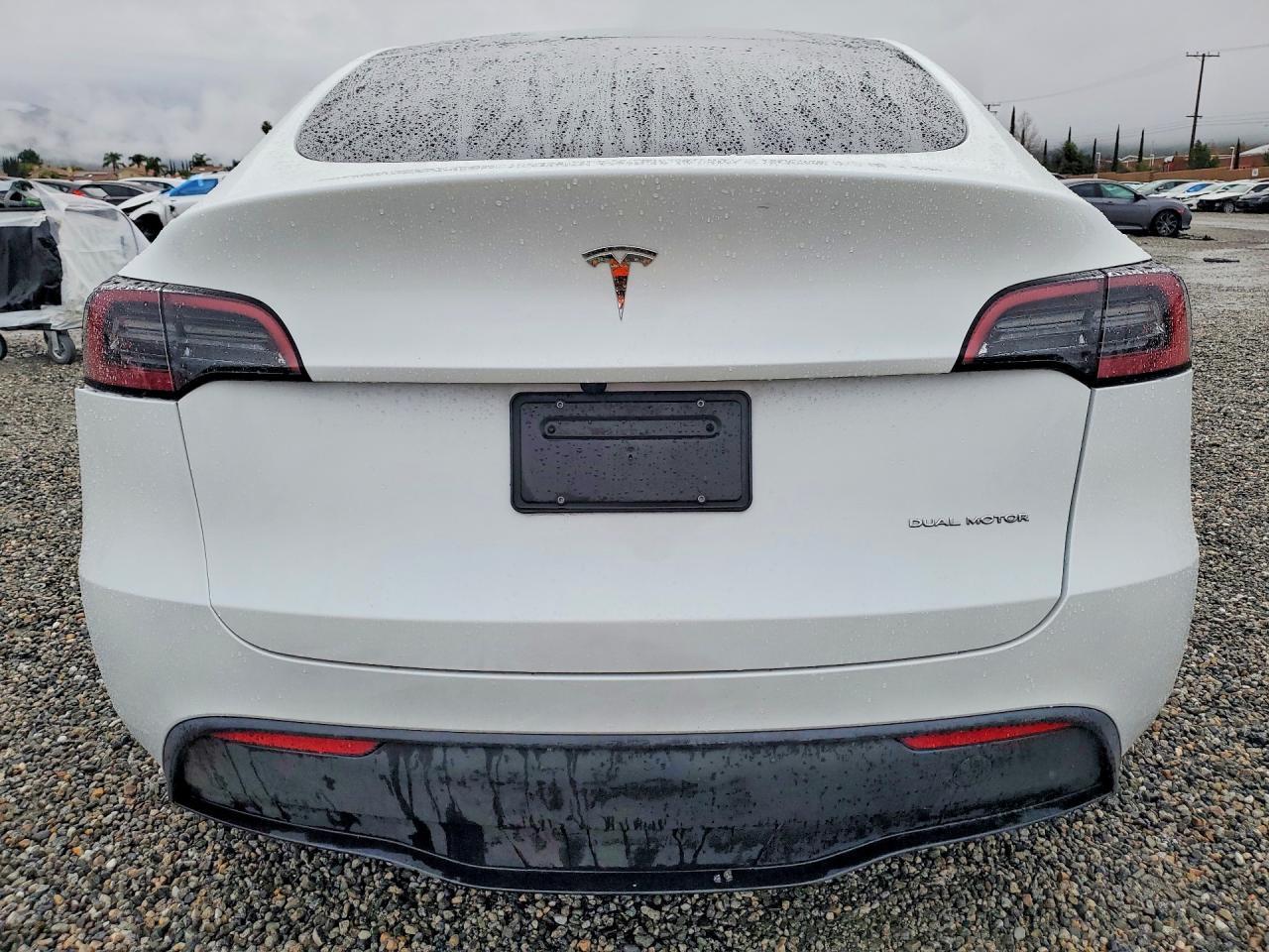 2023 Tesla Model Y - Фото 6