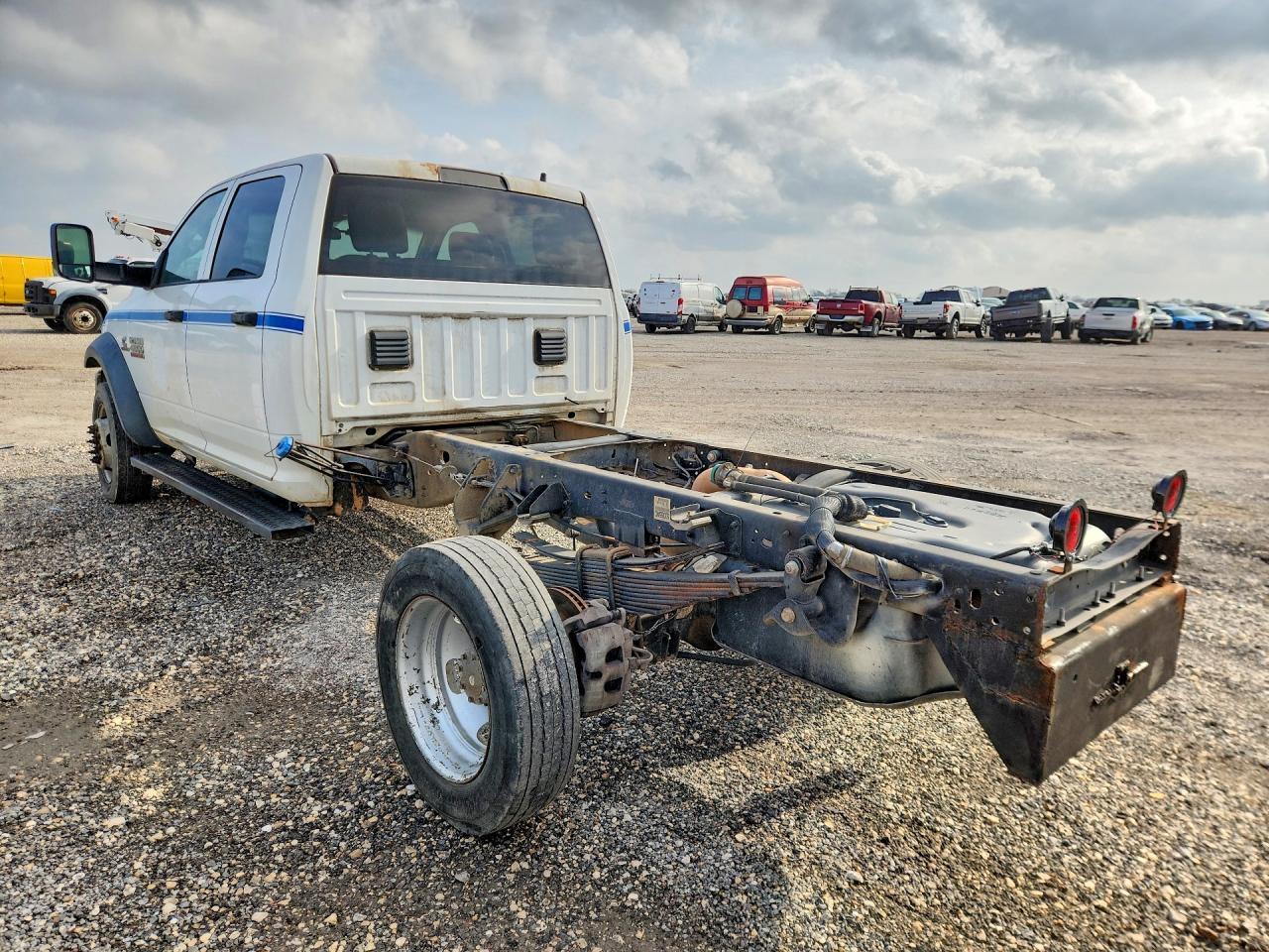 2015 Ram 4500 Truck Cab And Chassis - Фото 2