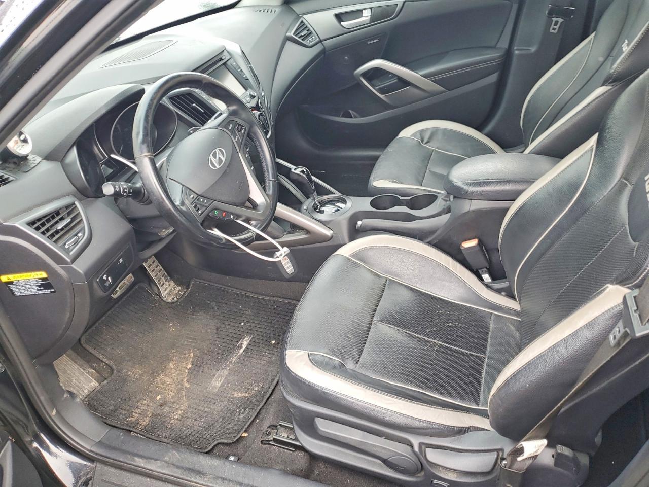 2015 Hyundai Veloster Turbo - Image 7