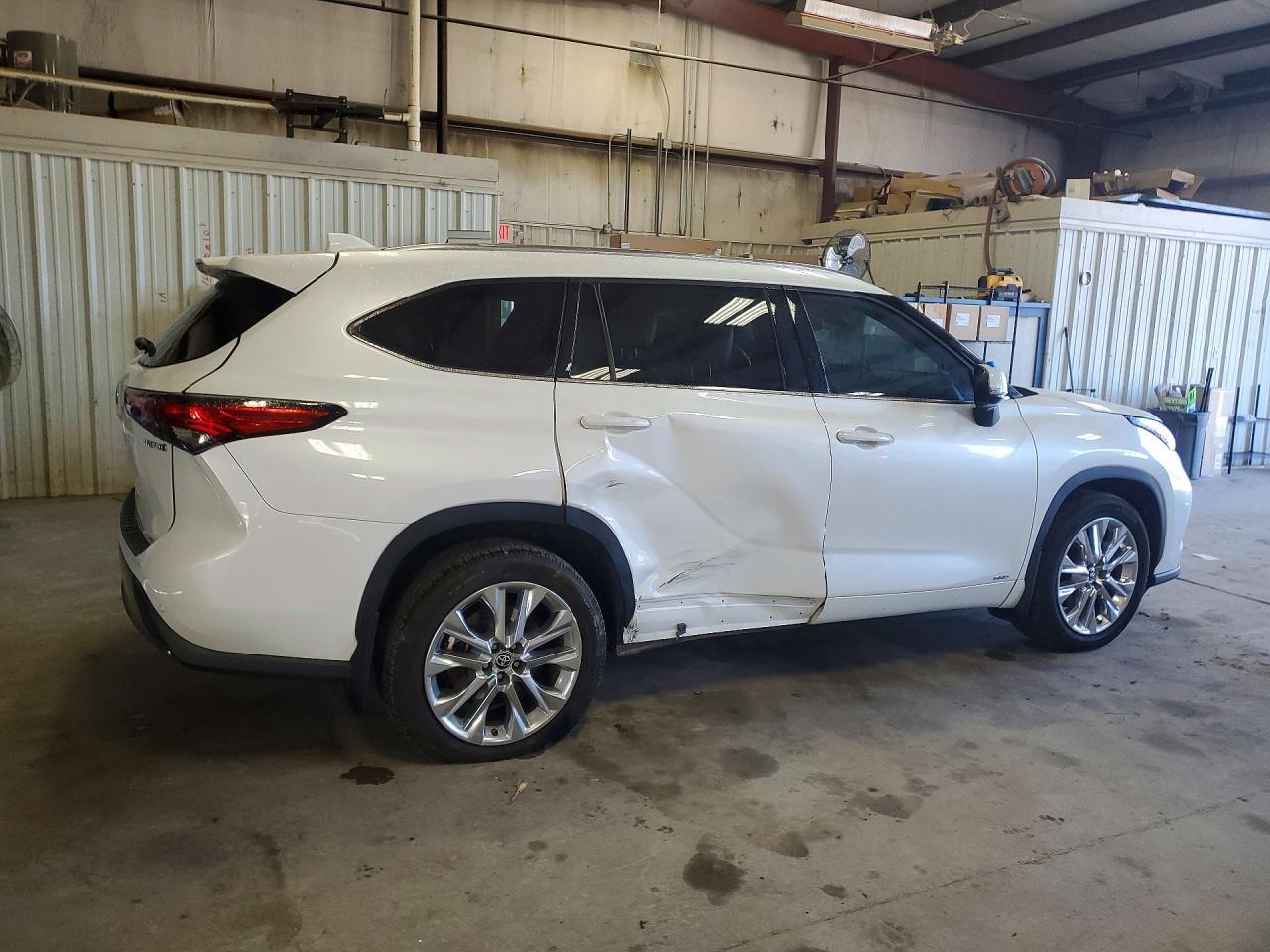 2022 Toyota Highlander Hybrid Limited - Фото 3