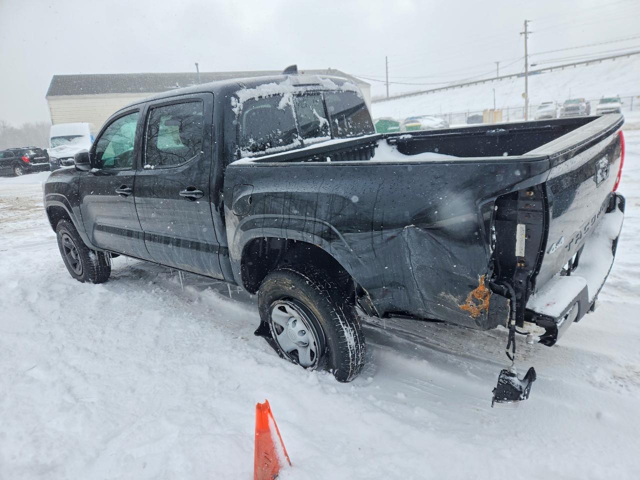 2022 Toyota Tacoma Sr V6 - Фото 2