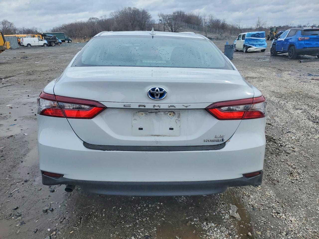 2023 Toyota Camry Le - Фото 6