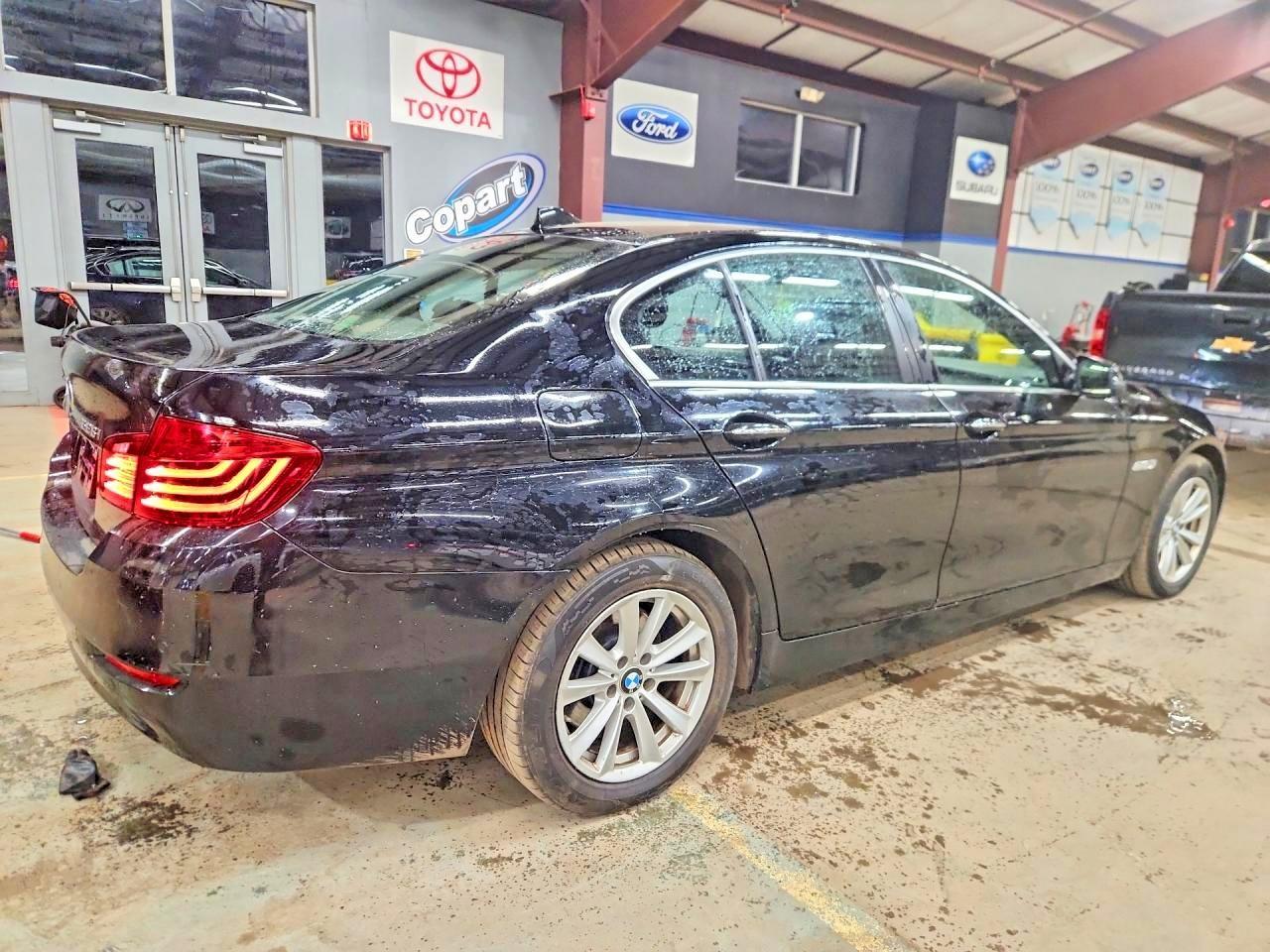 2015 BMW 528 Xi - Фото 3