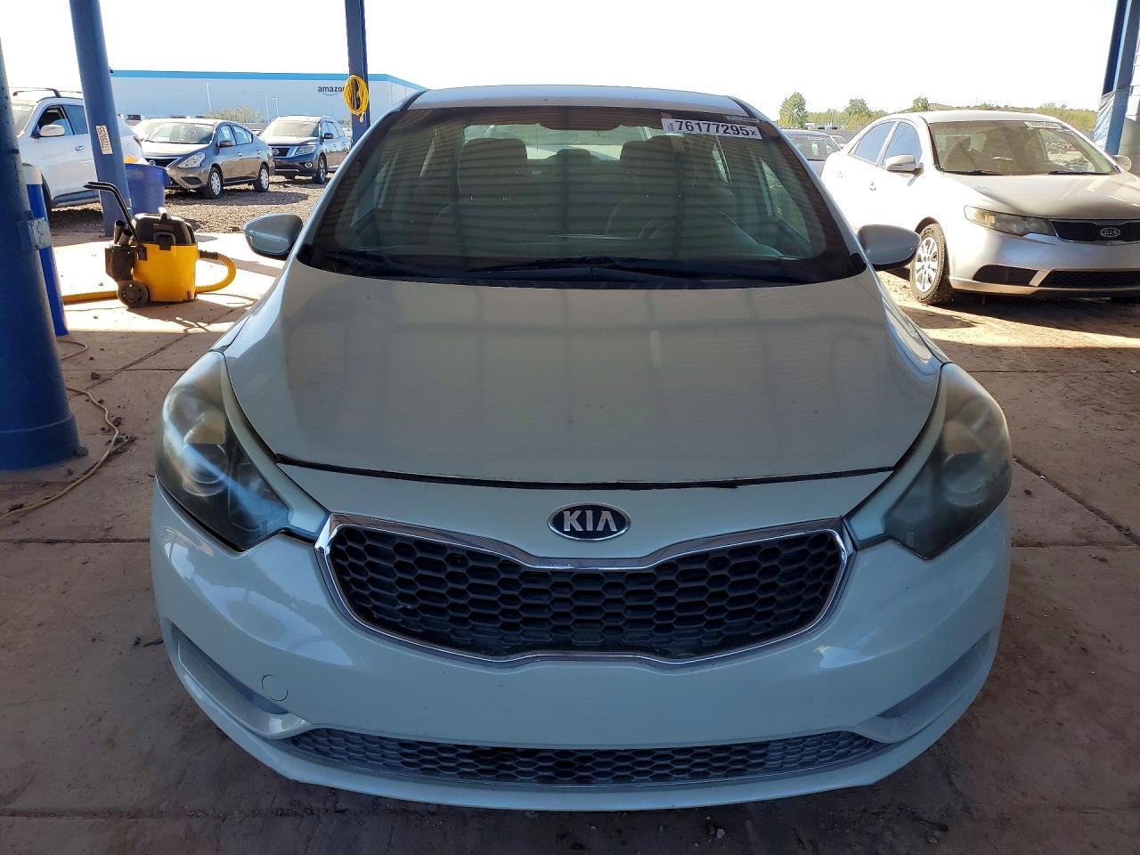 2015 Kia Forte - Image 5