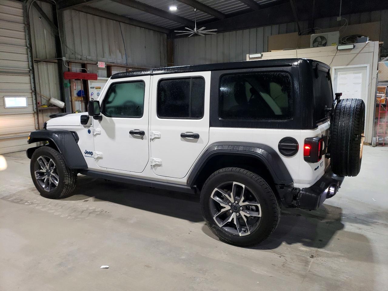 2025 Jeep Wrangler Sport 4Xe - Фото 2