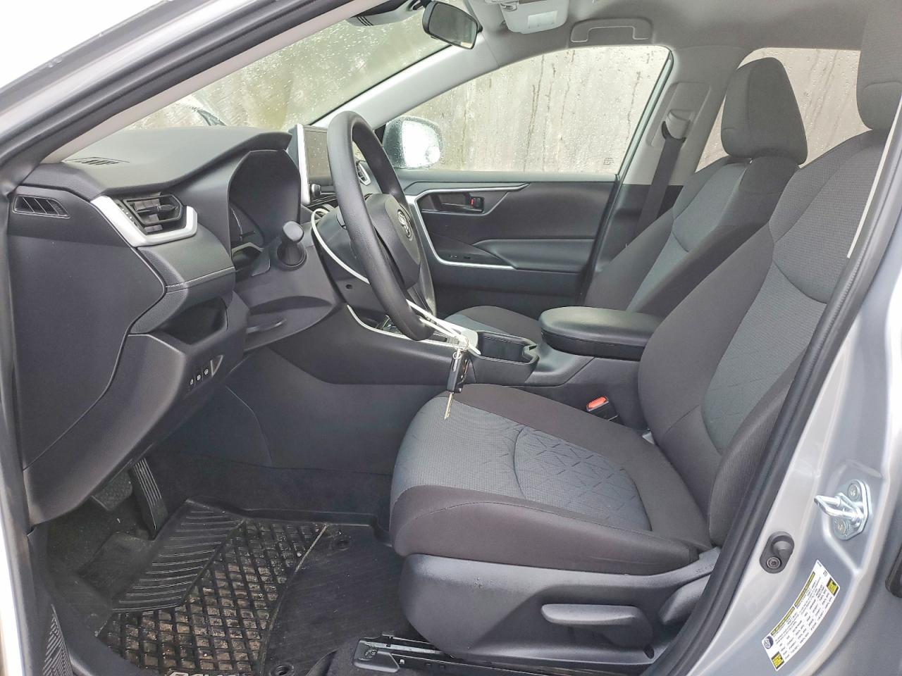 2025 Toyota Rav4 Le - Фото 7