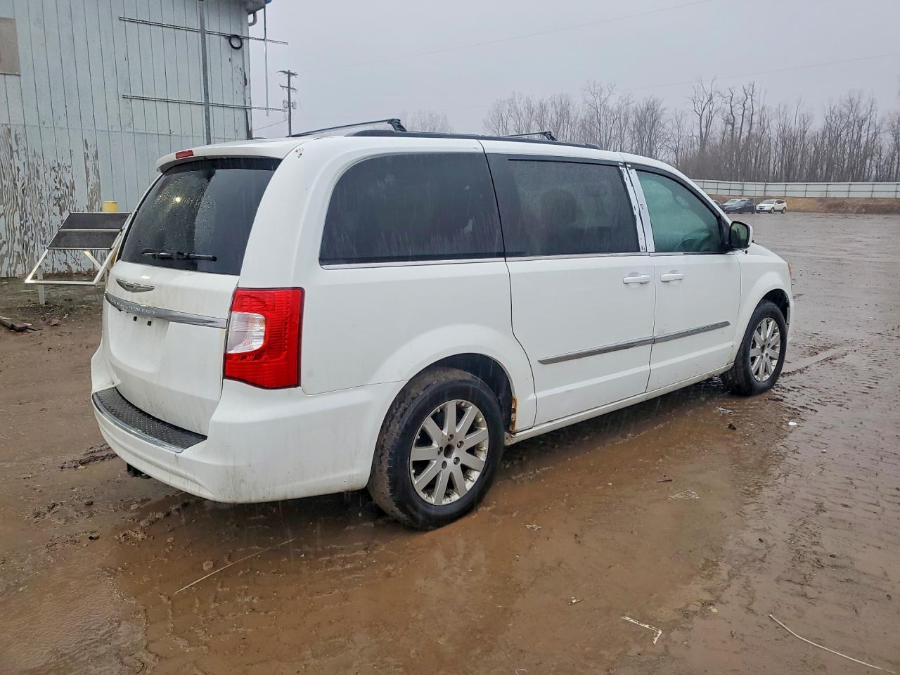 2014 Chrysler Town & Country Touring - Фото 3