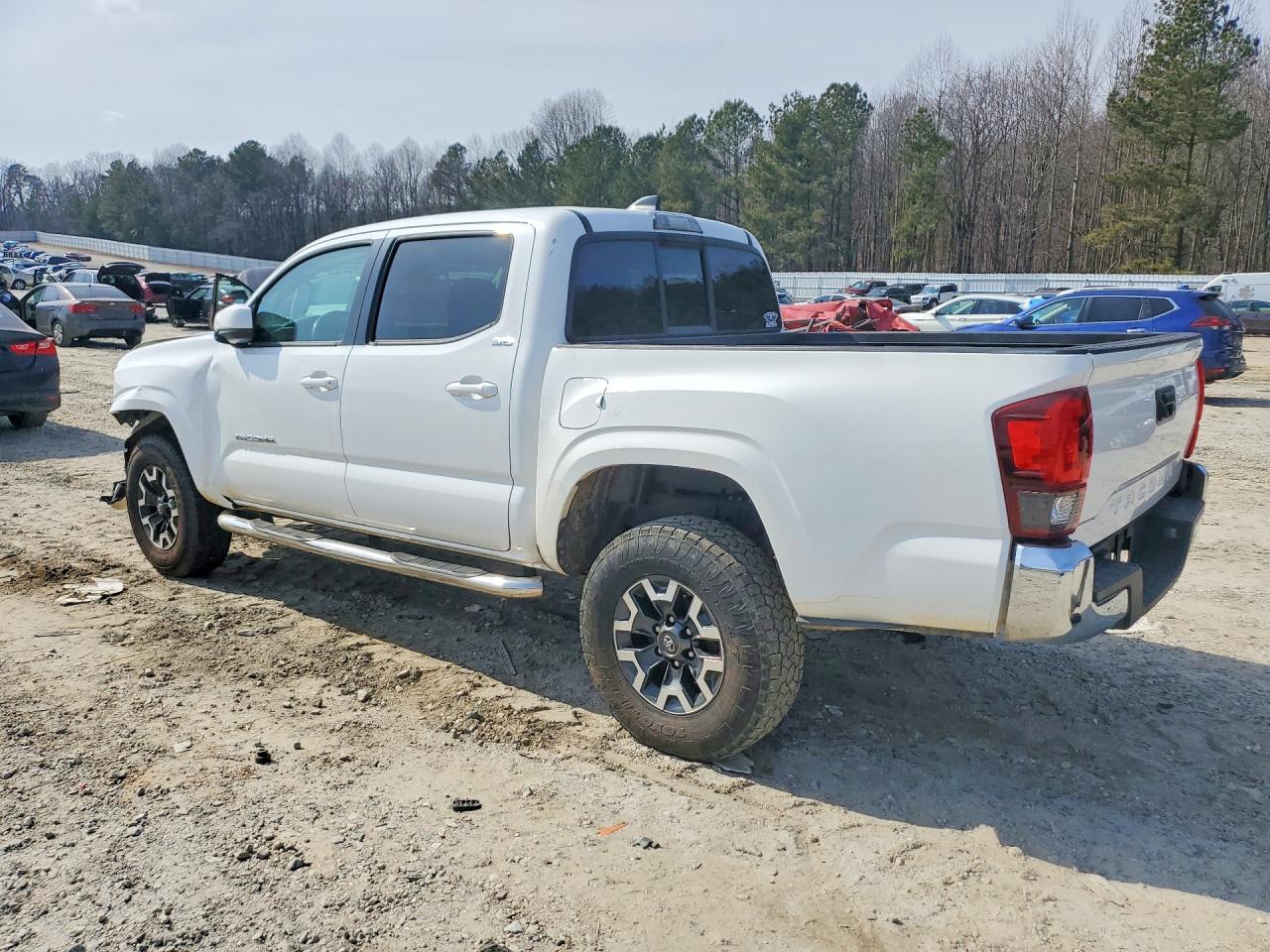 2020 Toyota Tacoma Double Cab - Фото 2