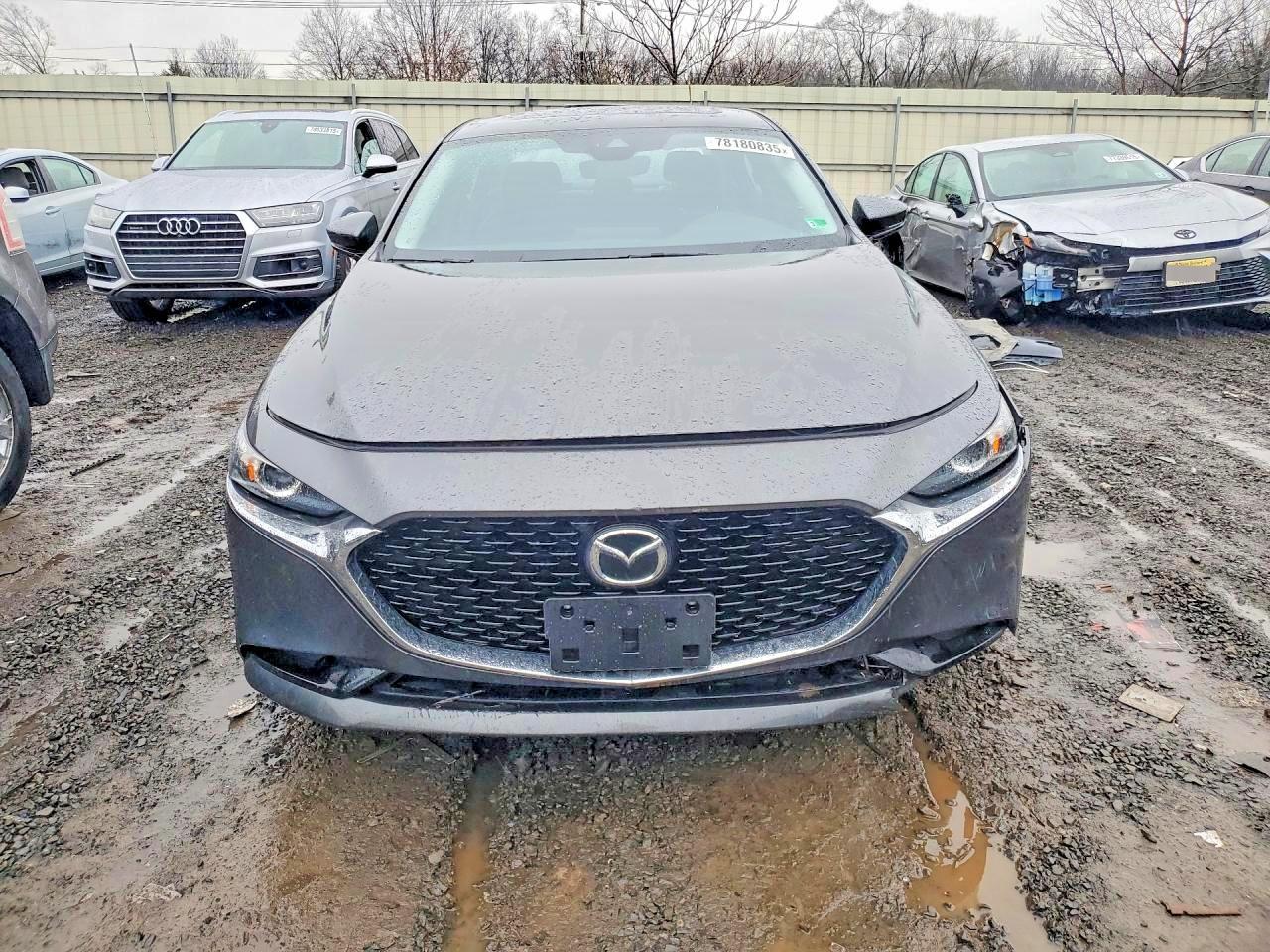 2023 Mazda 3 Preferred - Image 5