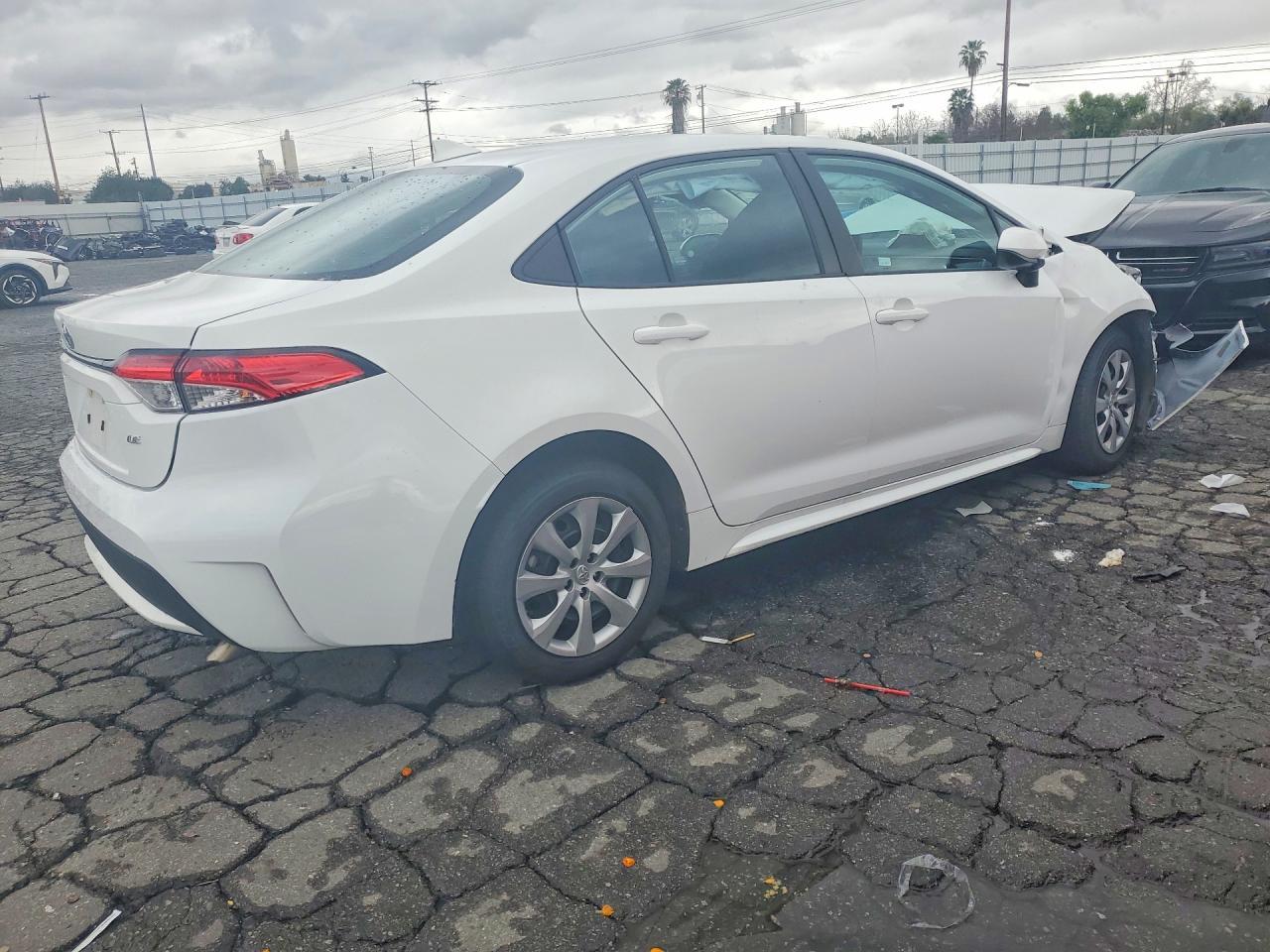 2022 Toyota Corolla Le - Фото 3