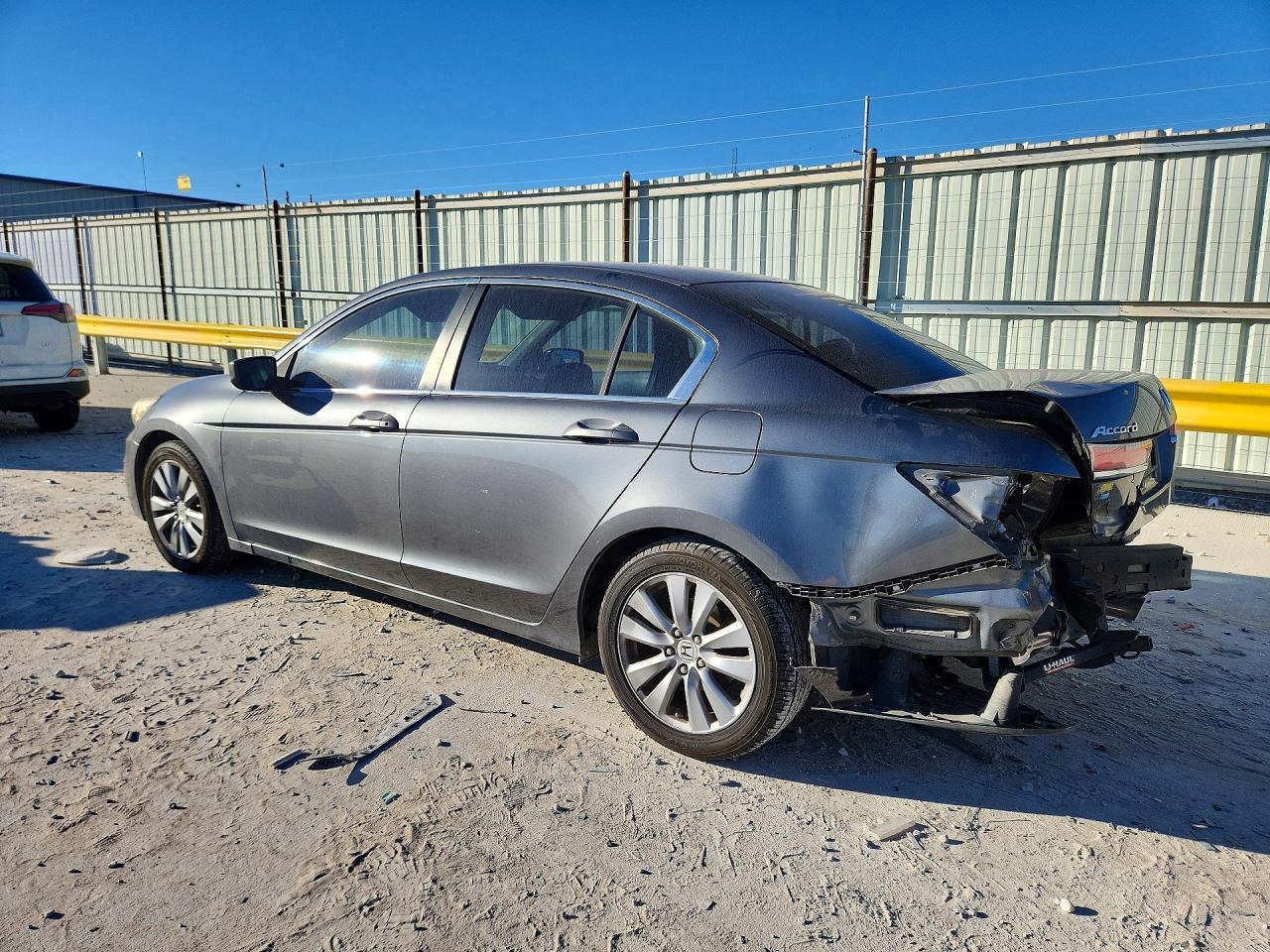 2011 Honda Accord Ex - Image 2