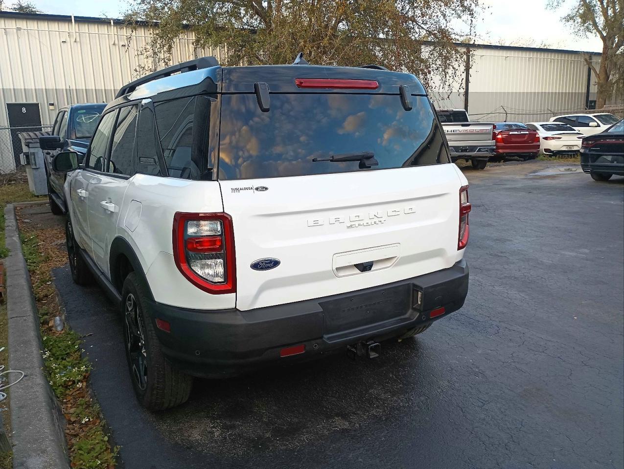 2023 Ford Bronco Sport Outer Banks - Фото 3