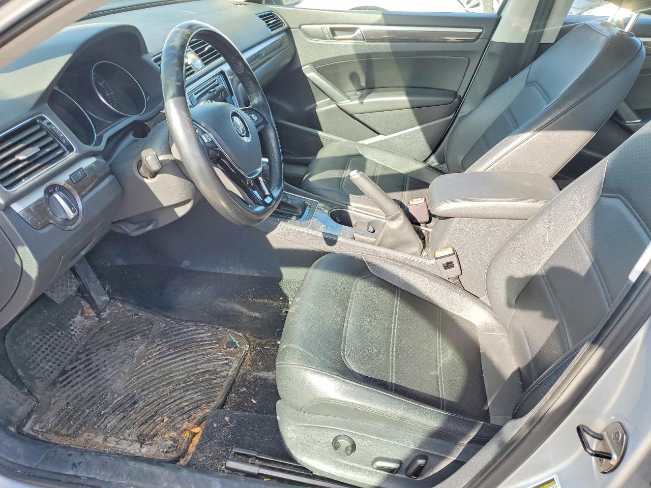 2016 Volkswagen Passat Se - Фото 7