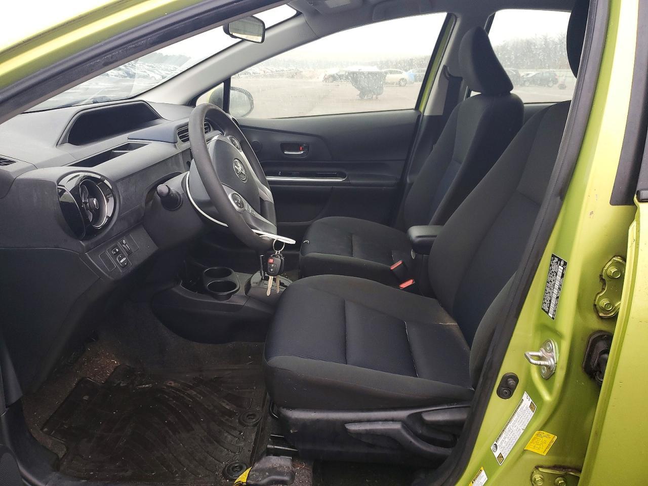 2015 Toyota Prius C - Image 7