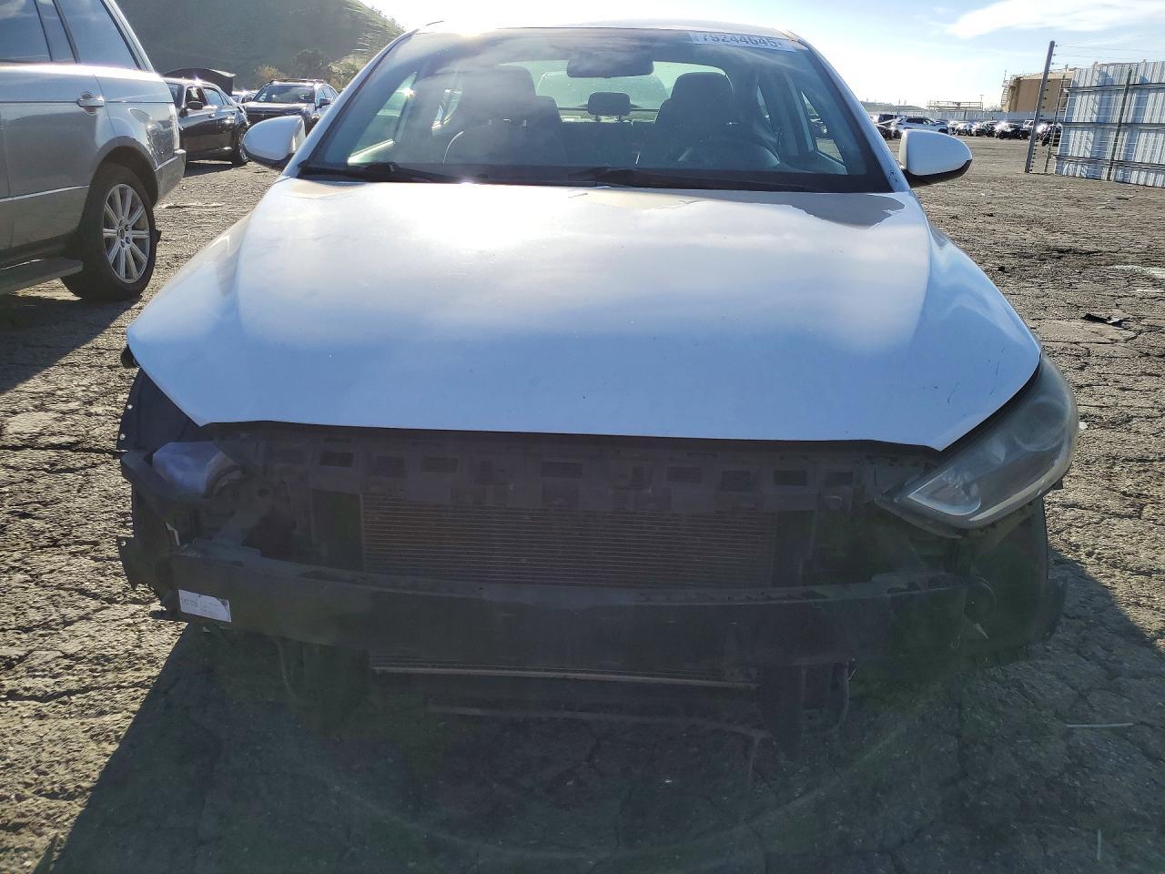 2017 Hyundai Elantra Se - Фото 5