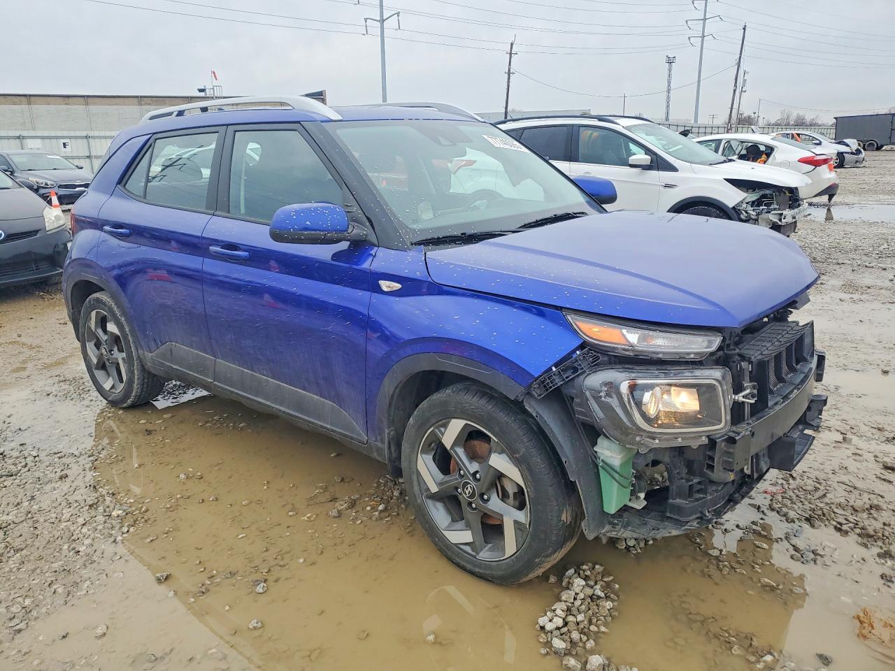 2022 Hyundai Venue - Image 4