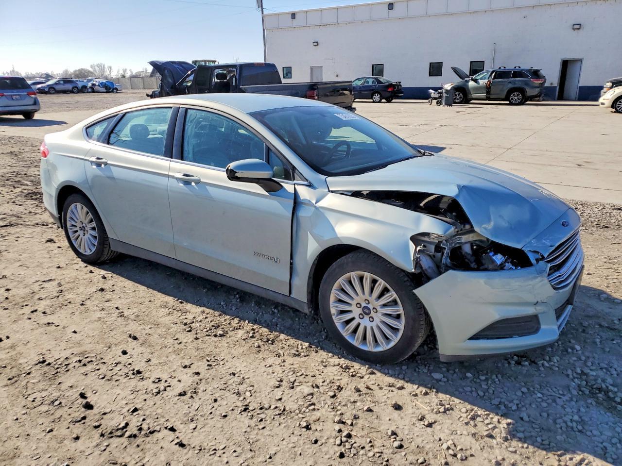 2014 Ford Fusion S Hybrid - Фото 4