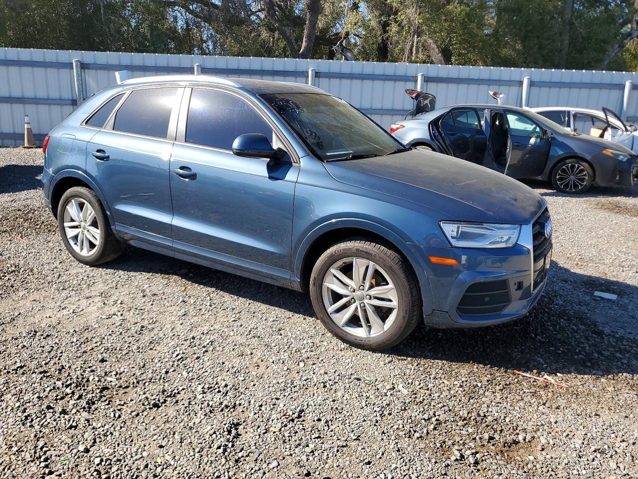 2017 Audi Q3 Premium - Фото 4