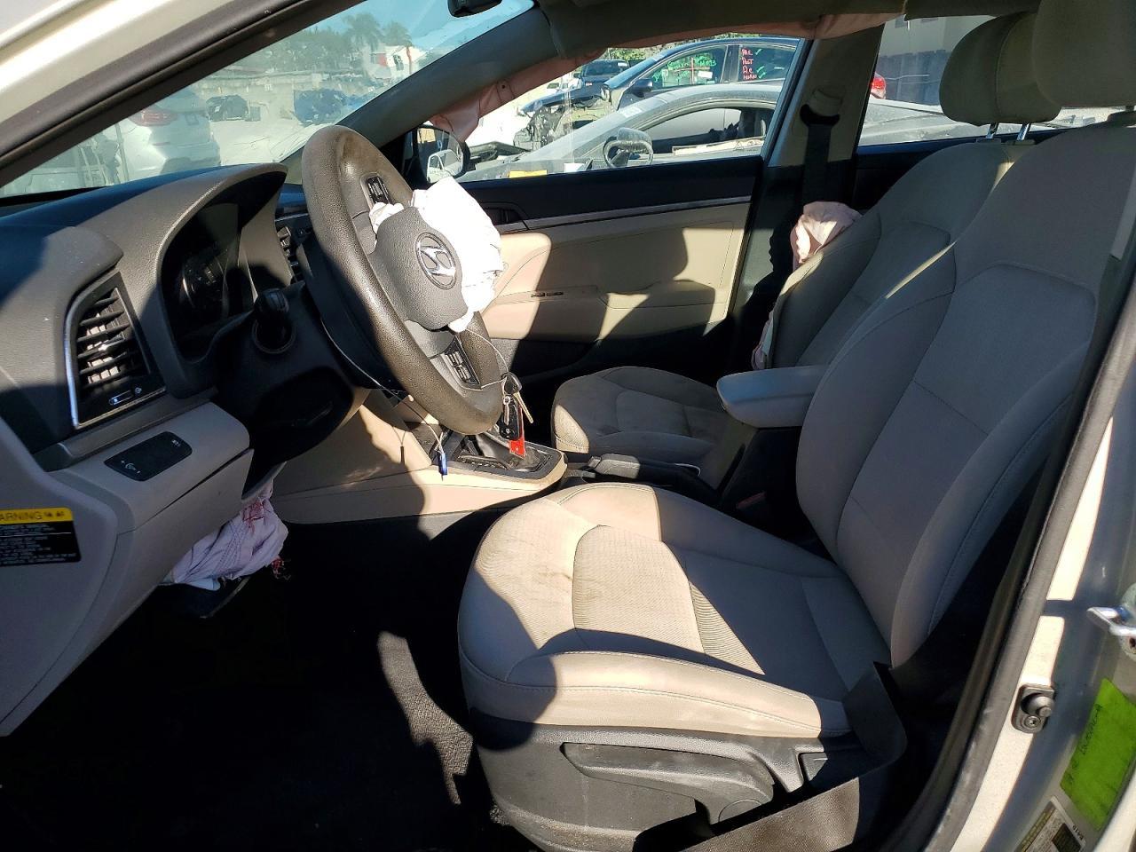 2017 Hyundai Elantra Se - Фото 7