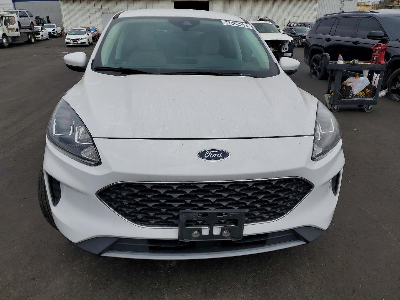 2021 Ford Escape - Фото 5