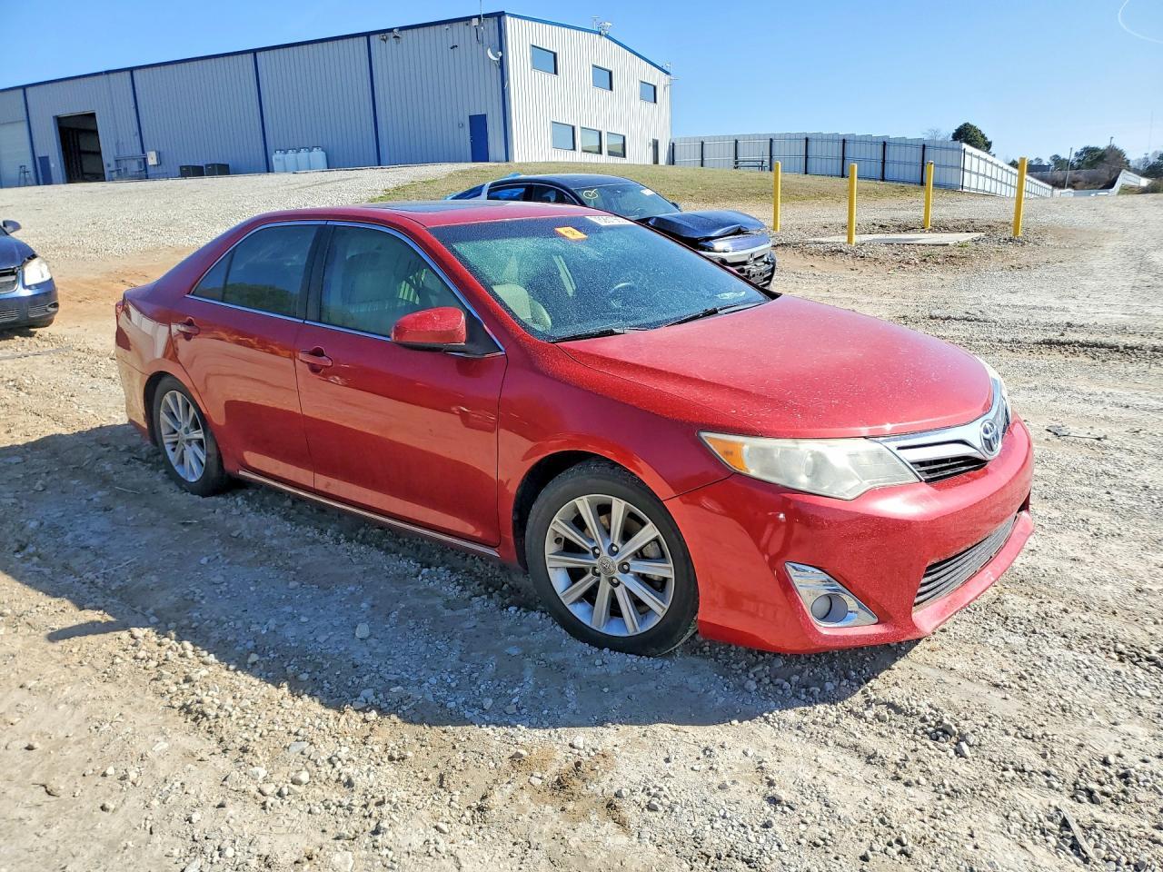 2013 Toyota Camry L - Фото 4