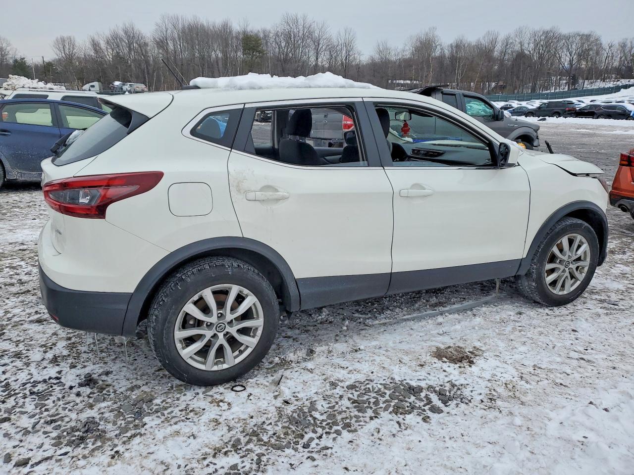2022 Nissan Rogue Sport S - Фото 3