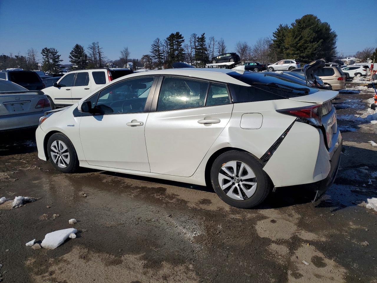 2016 Toyota Prius - Image 2