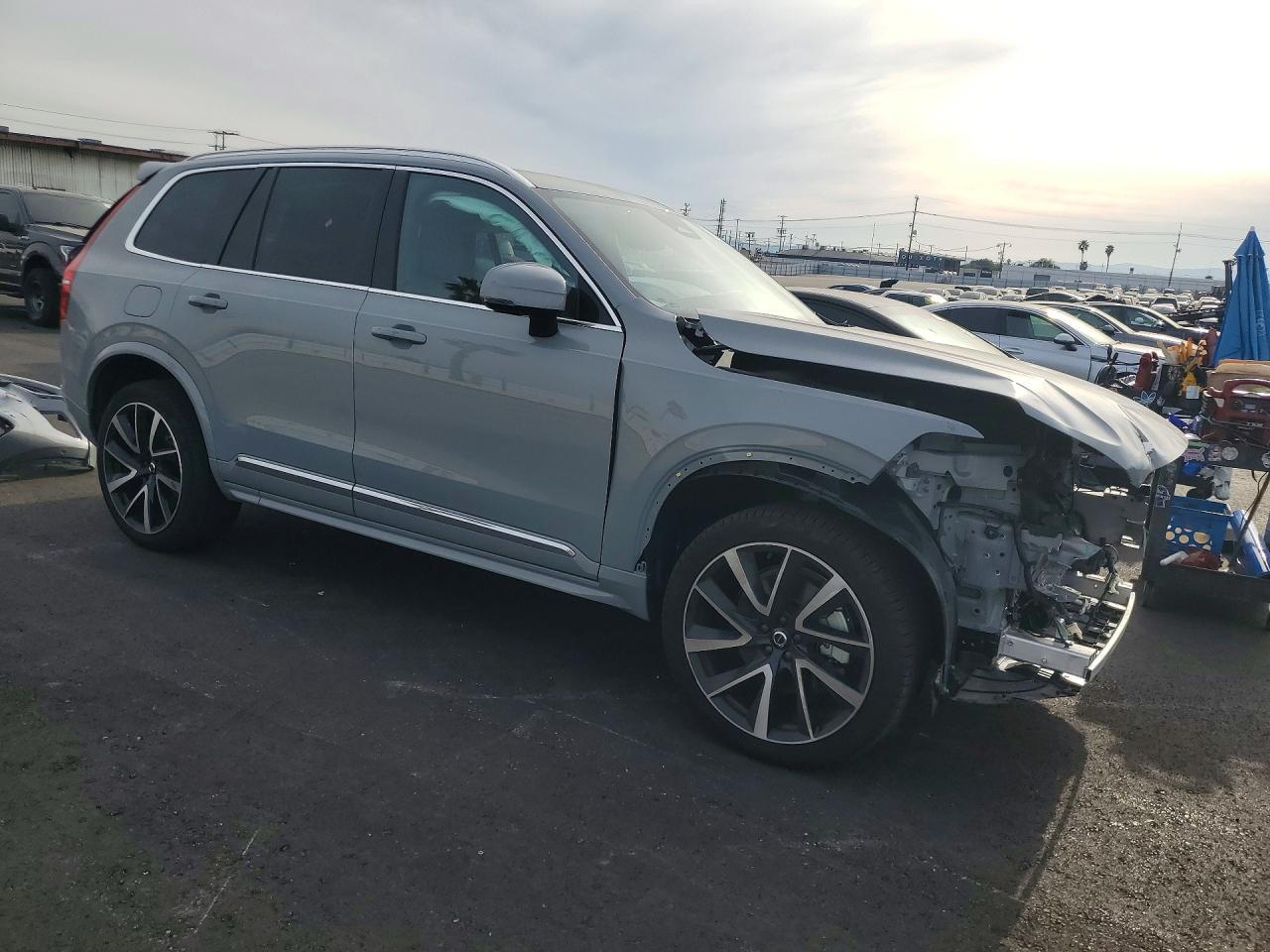 2025 Volvo Xc90 Plus - Фото 4