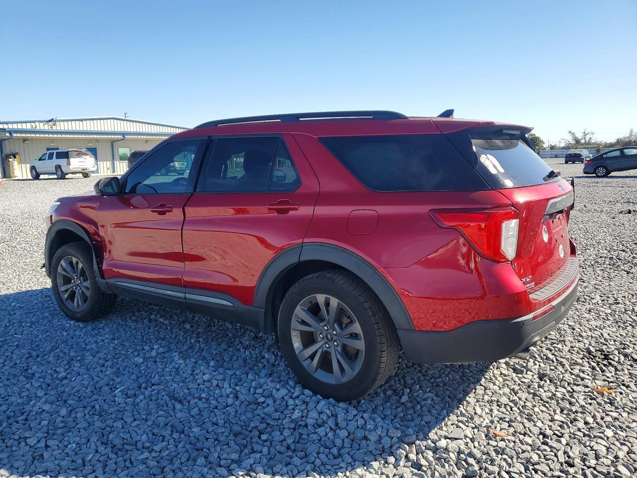 2021 Ford Explorer Xlt - Фото 2