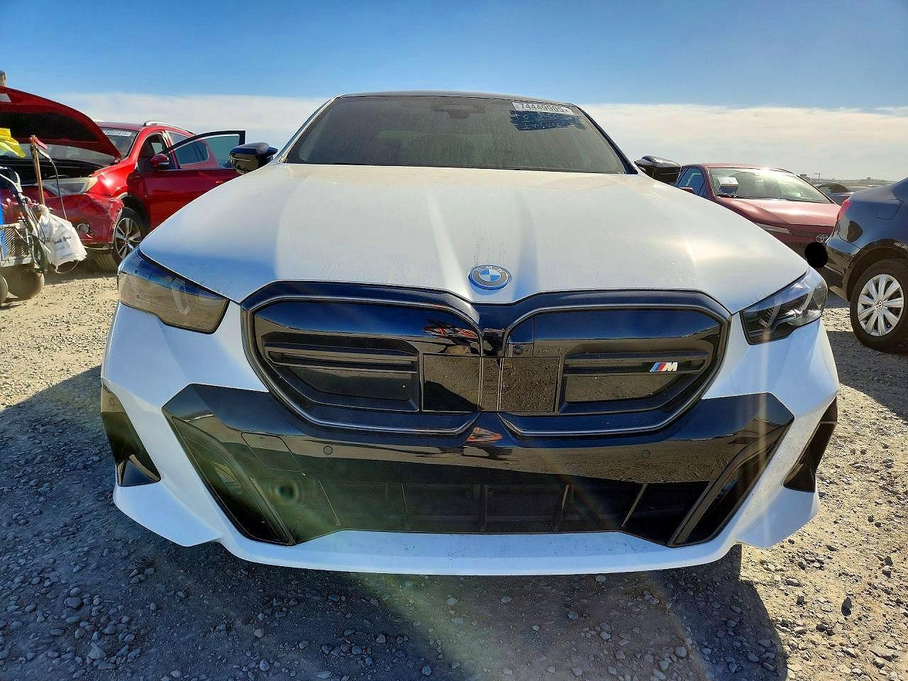 2025 BMW I5 M60 - Фото 5