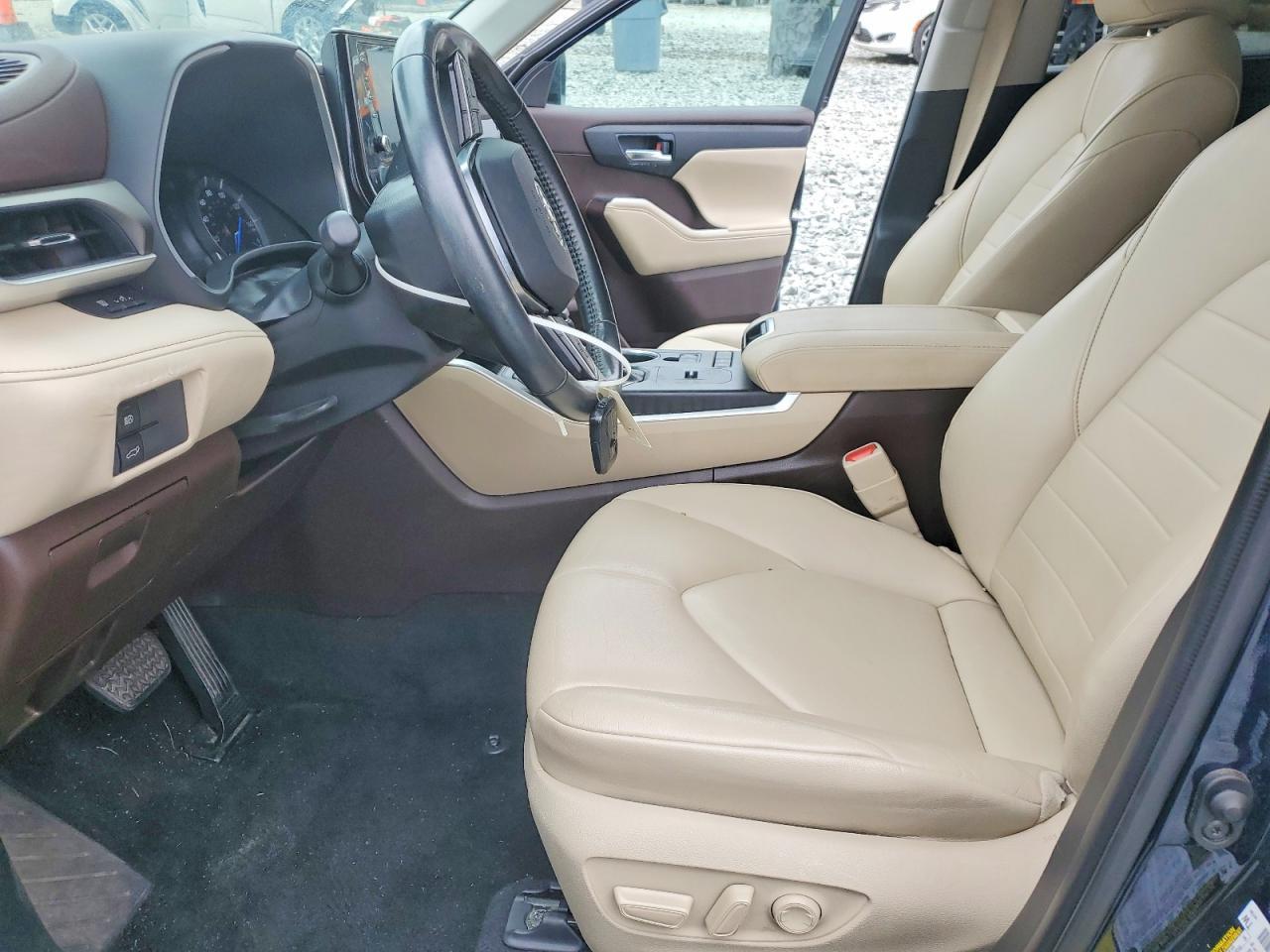 2021 Toyota Highlander Hybrid Xle - Image 7