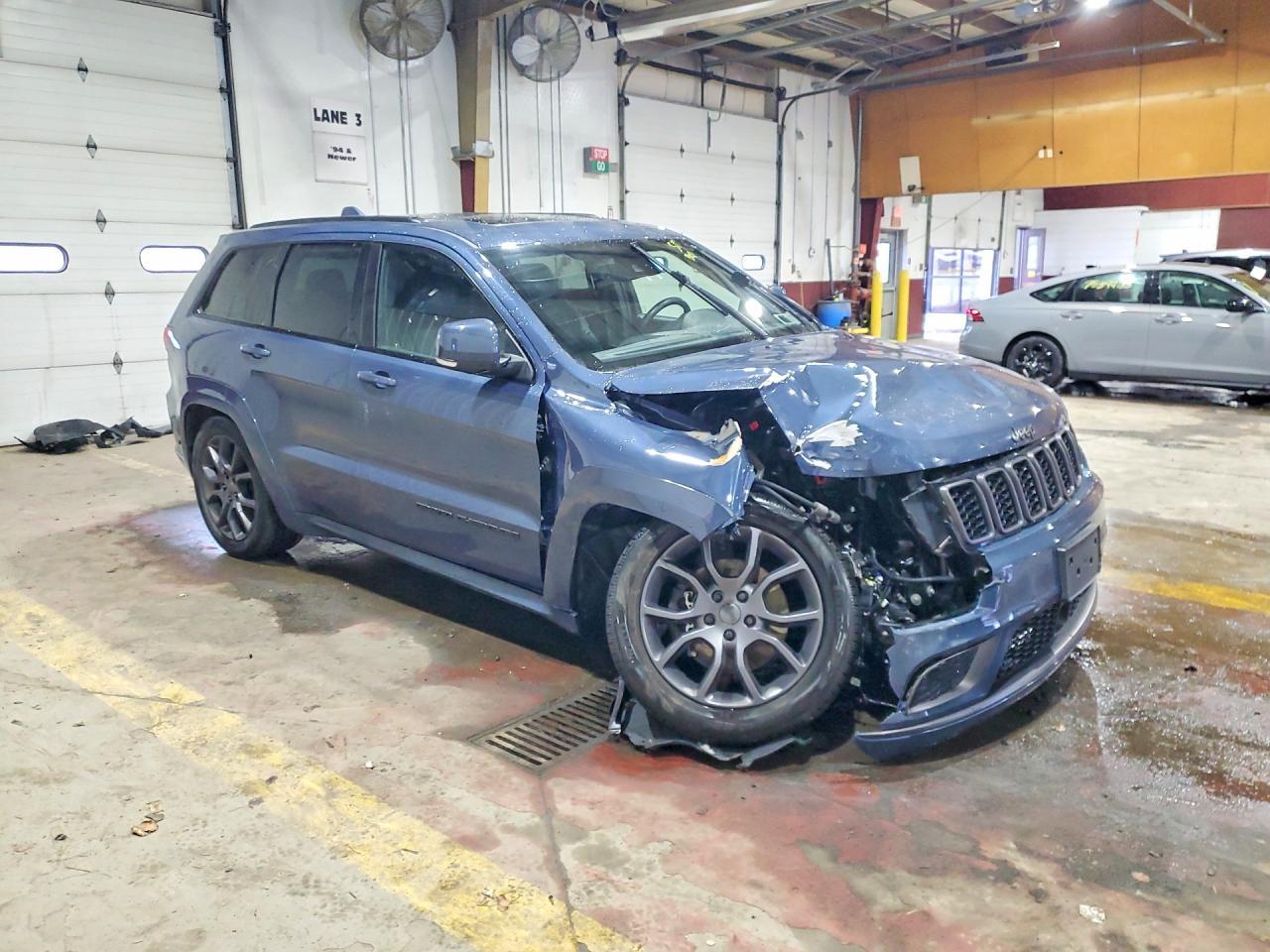 2021 Jeep Grand Cherokee Overland - Фото 4