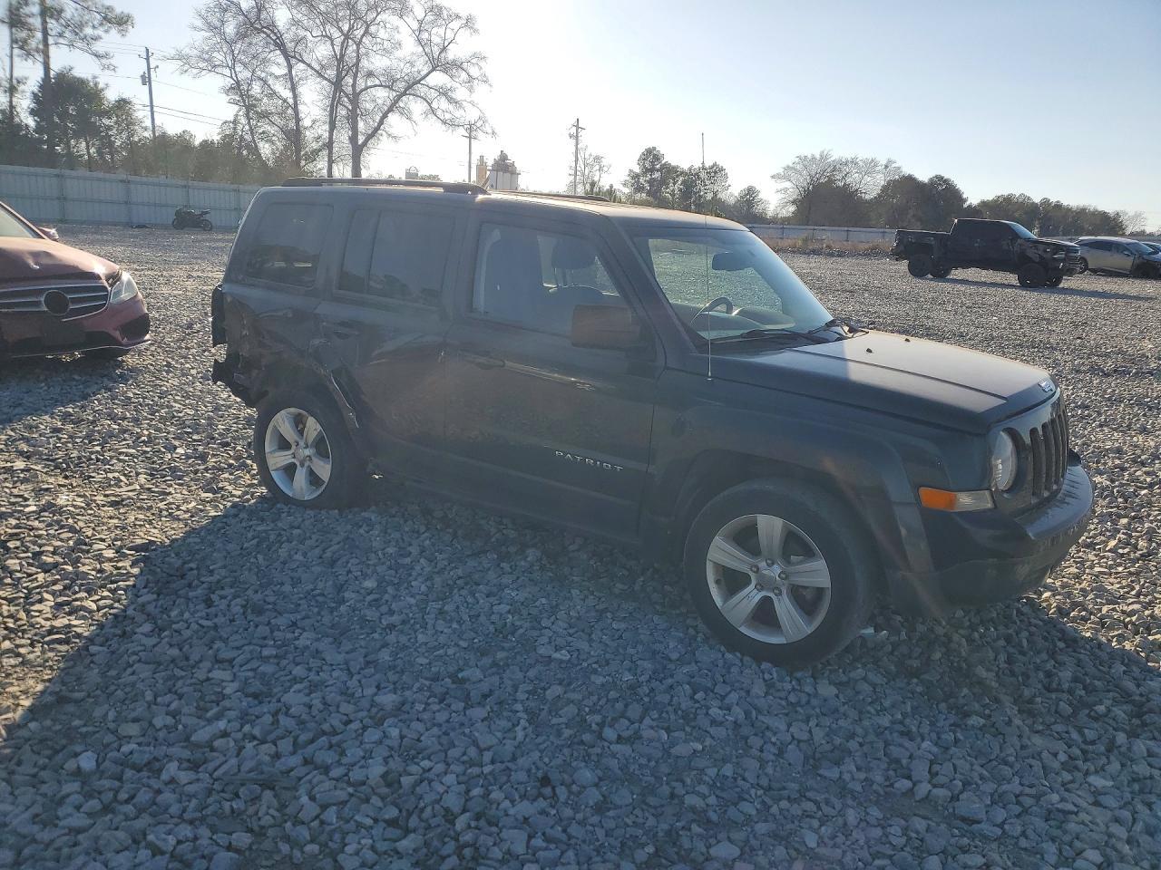 2015 Jeep Patriot Latitude - Фото 4