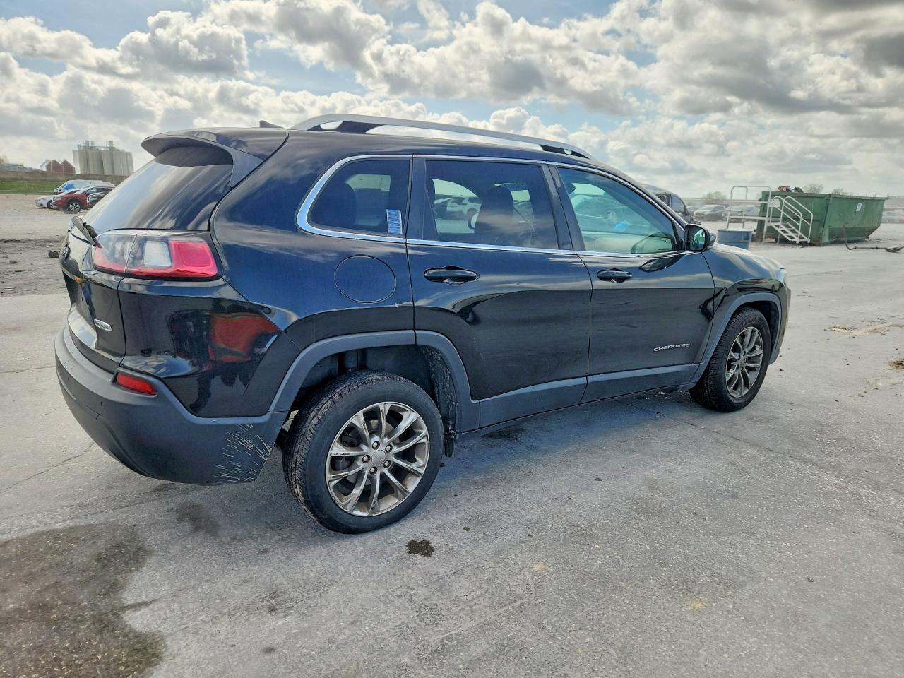 2019 Jeep Cherokee Latitude Plus - Фото 3