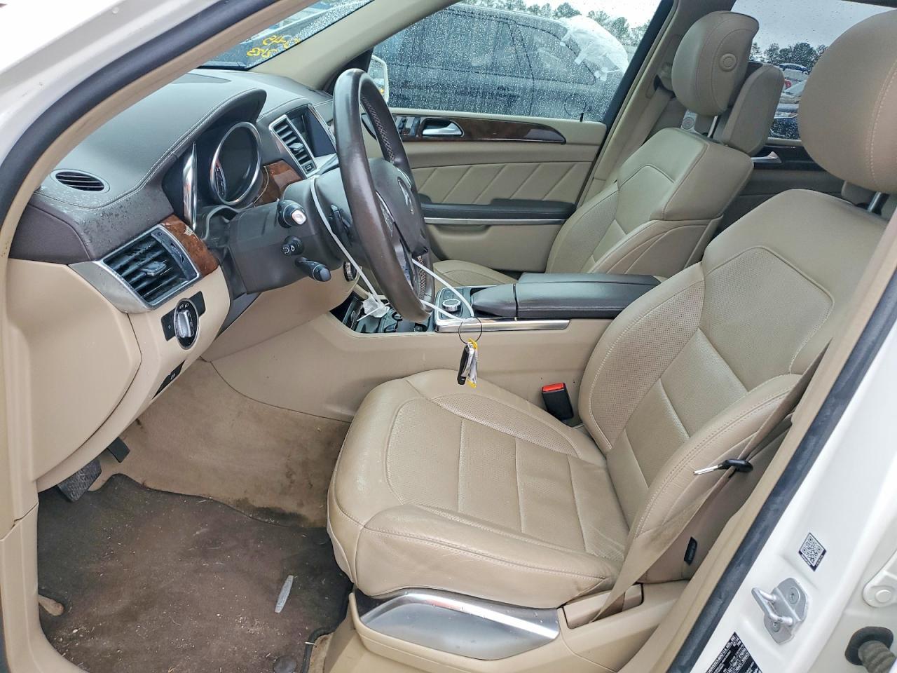 2015 Mercedes-Benz Gl 550 4Matic - Image 7