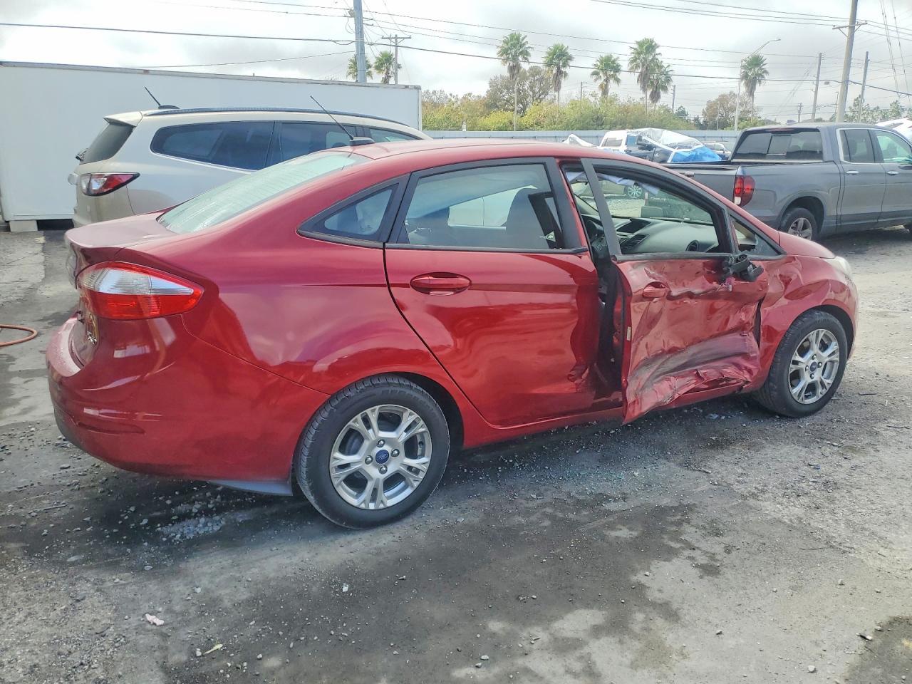 2014 Ford Fiesta Se - Image 3