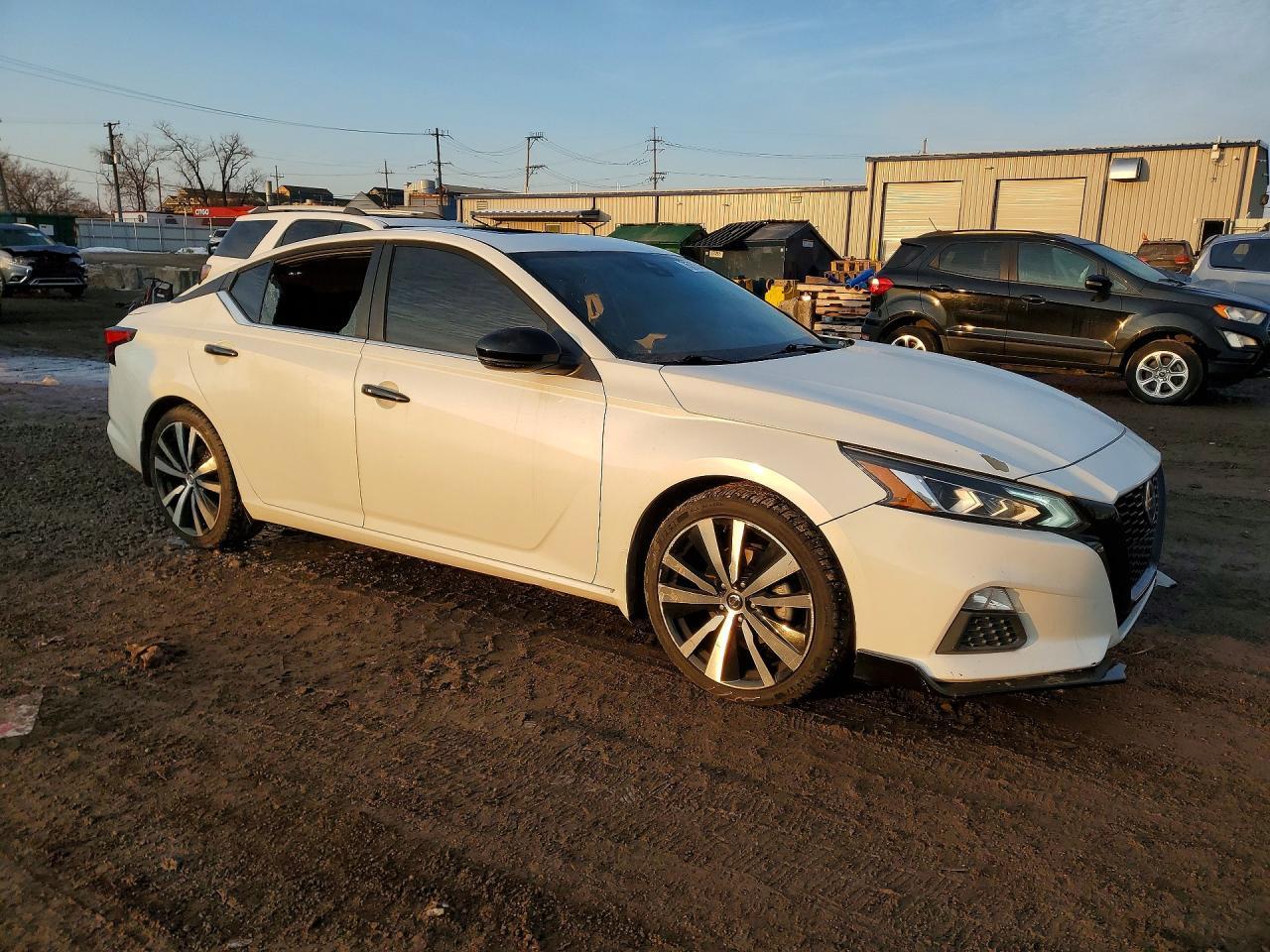 2020 Niss Altima - Image 4