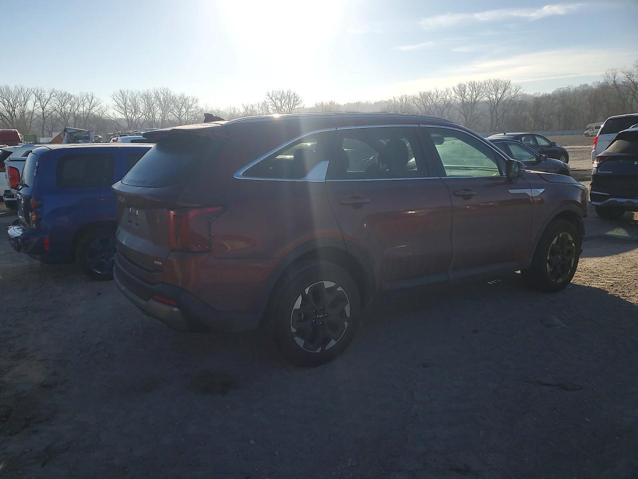 2025 Kia Sorento S - Фото 3