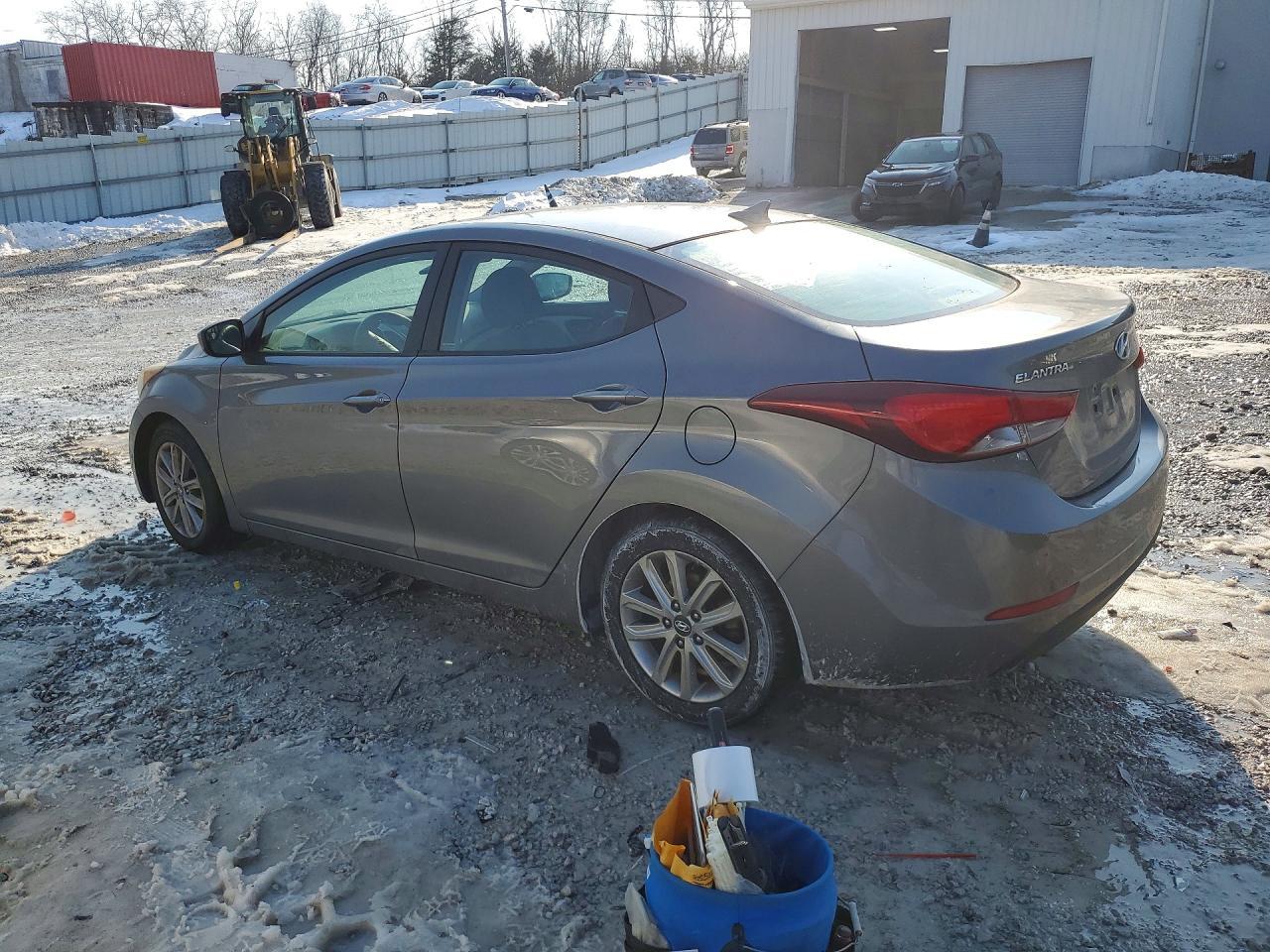 2014 Hyundai Elantra Se - Фото 2