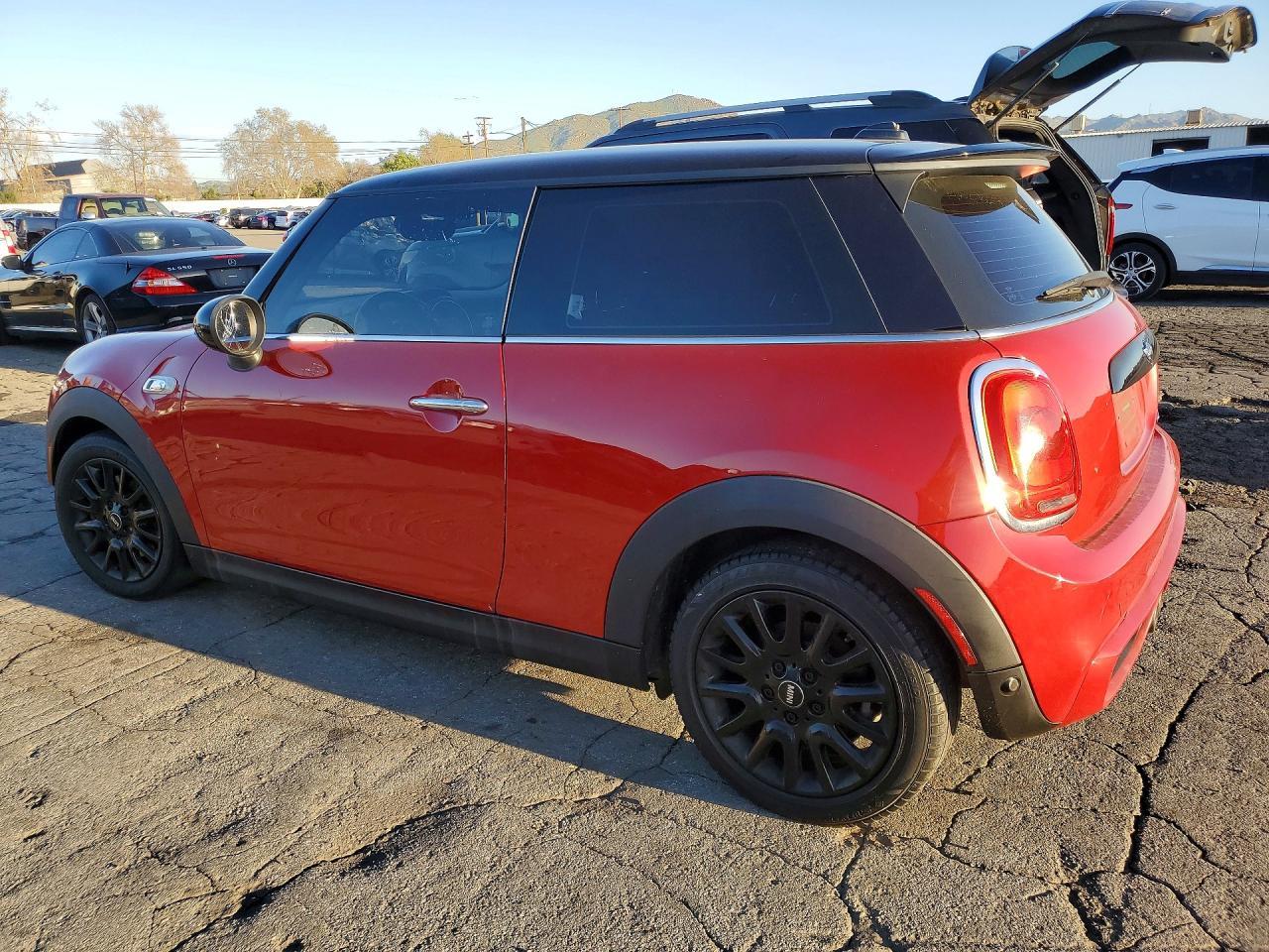 2017 Mini Cooper S - Фото 2