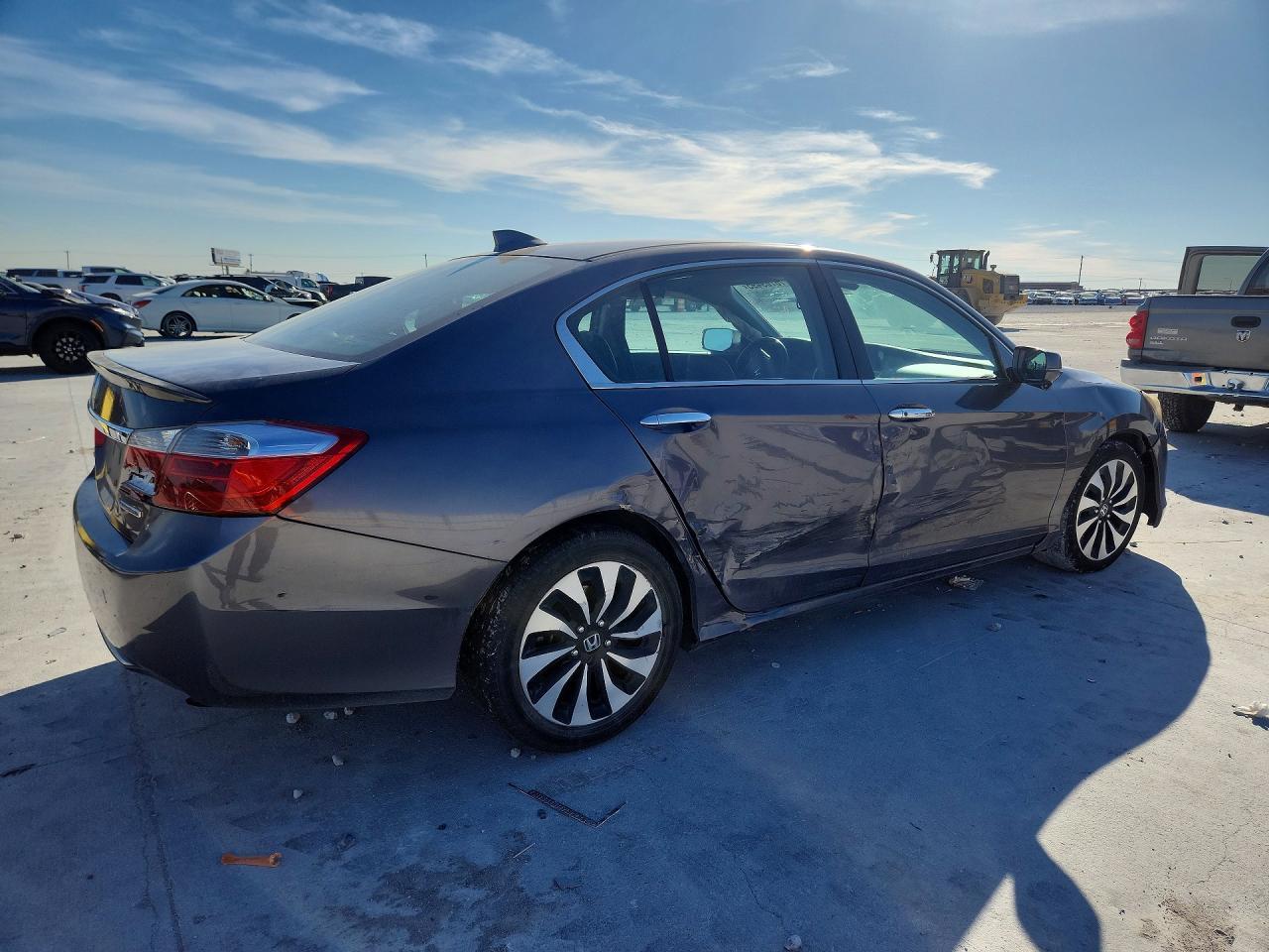 2014 Honda Accord Hybrid Exl - Image 3