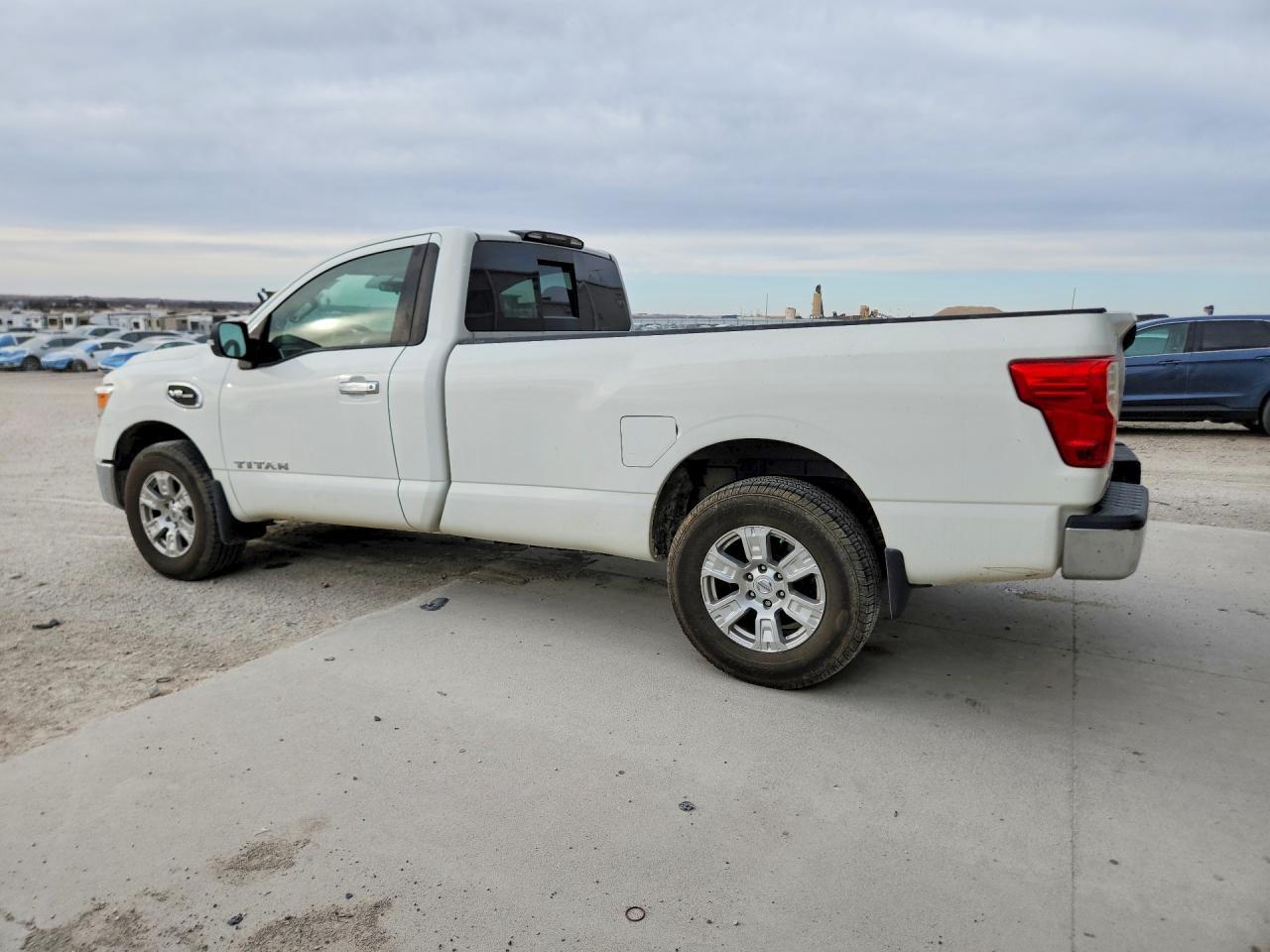 2017 Nissan Titan S - Фото 2