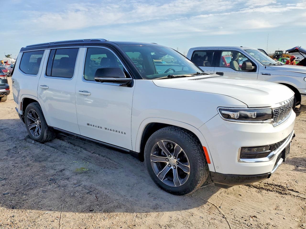 2023 Jeep Grand Wagoneer Series I - Фото 4