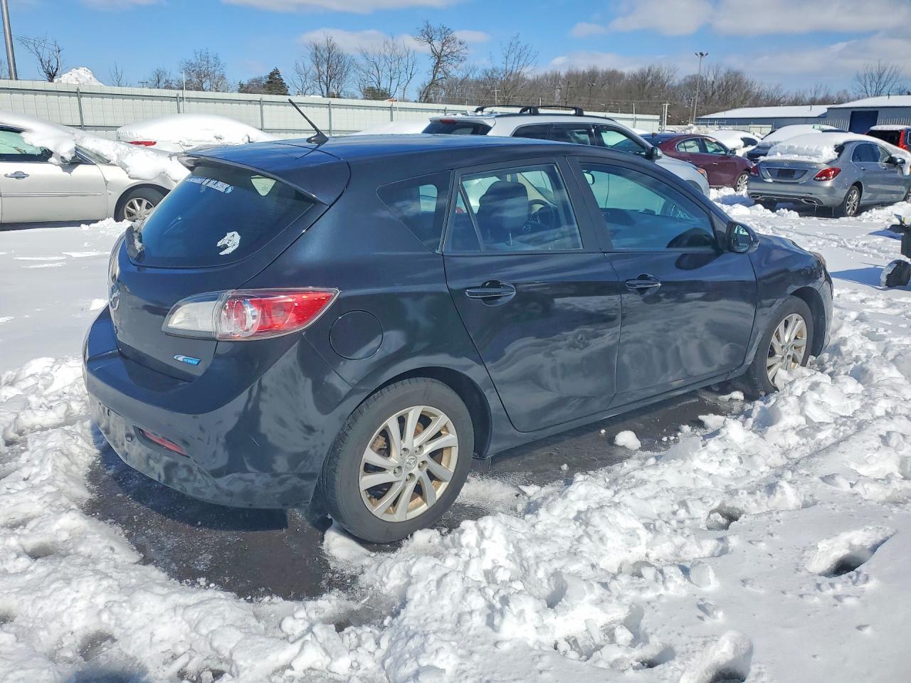 2012 Mazda 3 I - Image 3
