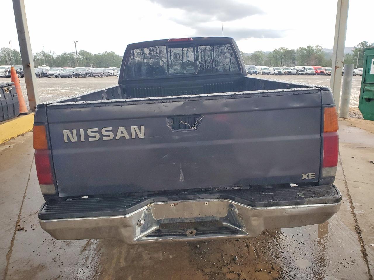 1997 Nissan Truck Xe - Фото 6