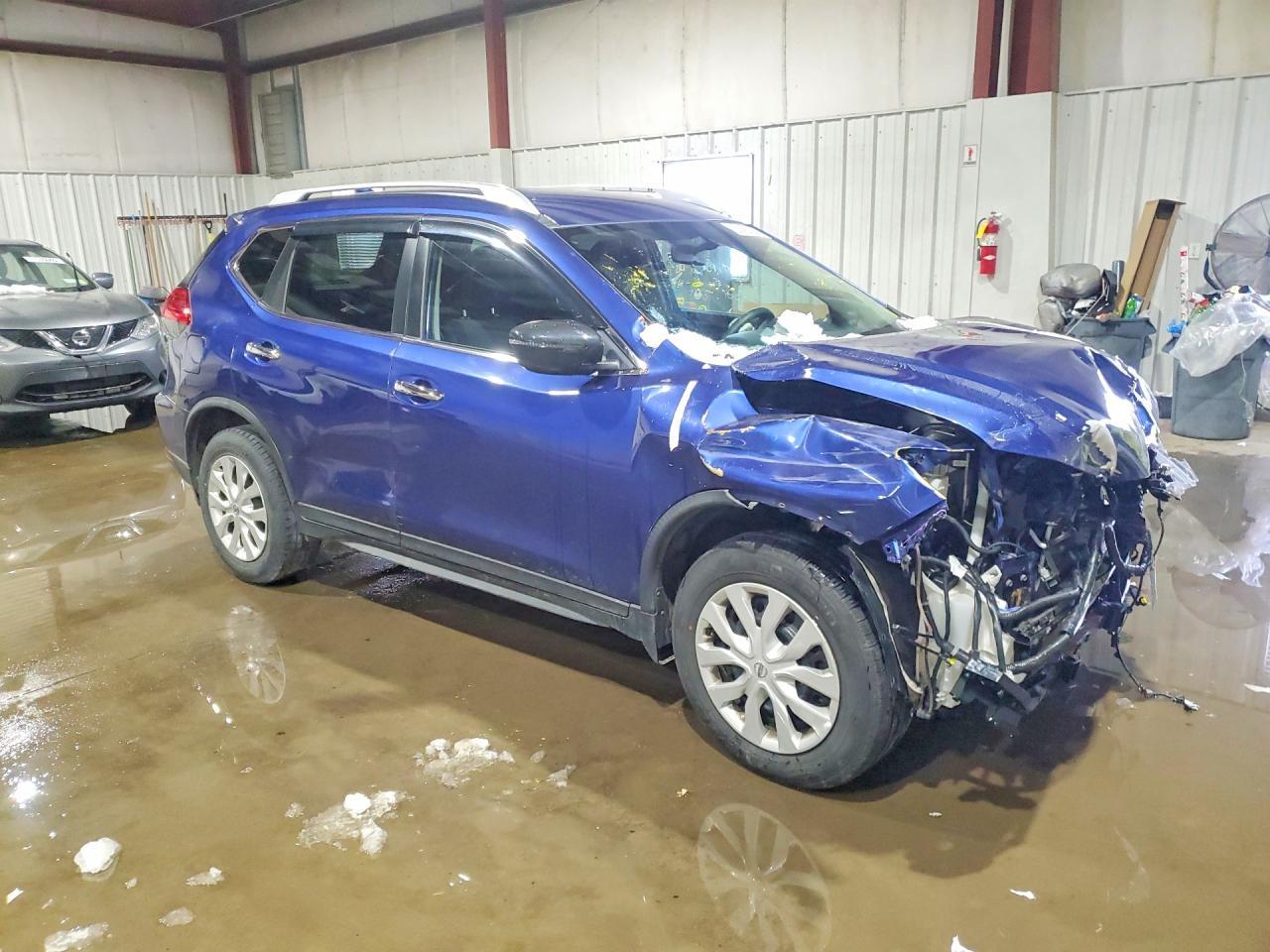 2017 Nissan Rogue S - Image 4