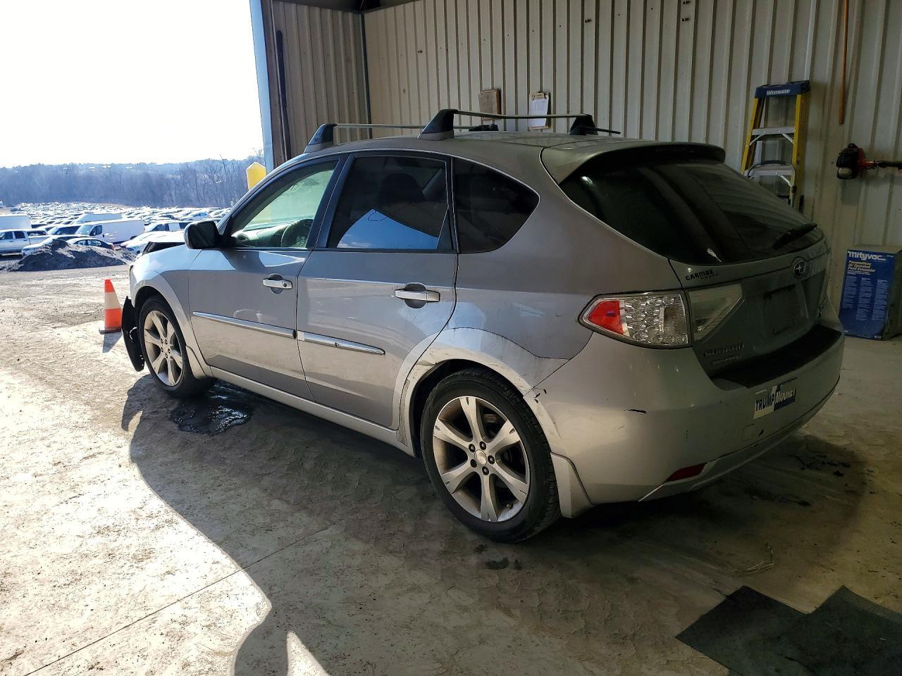2011 Subaru Impreza Outback Sport - Фото 2